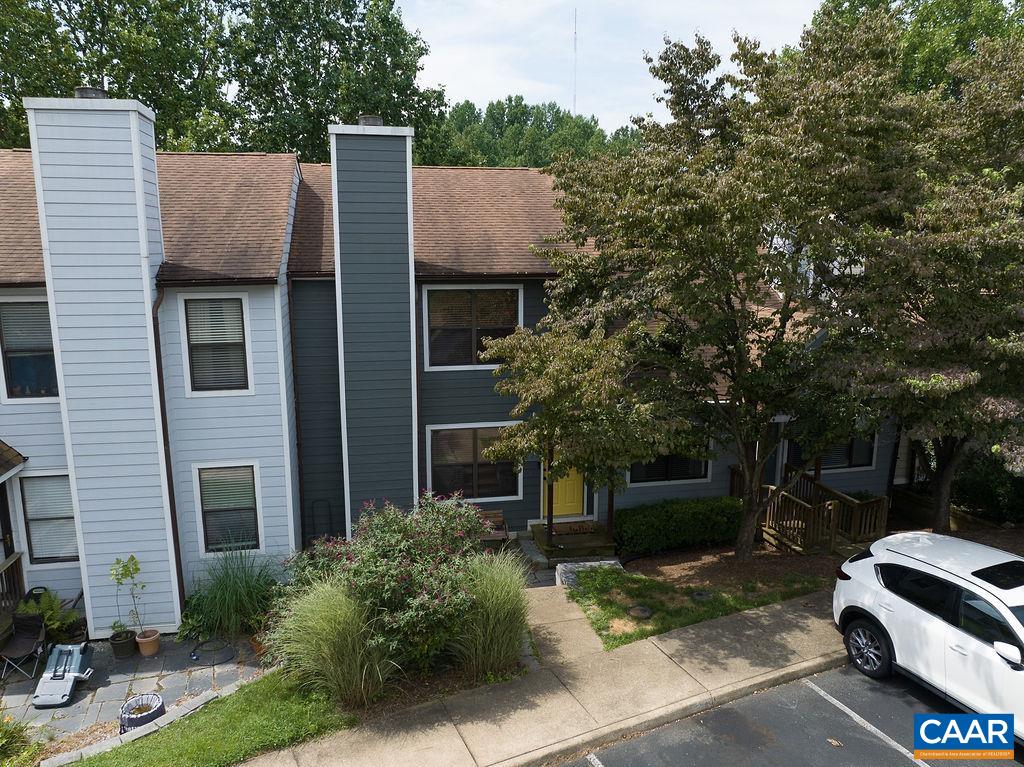 524 WHITCOVER CIR