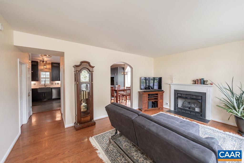4725 BLUEJAY WAY