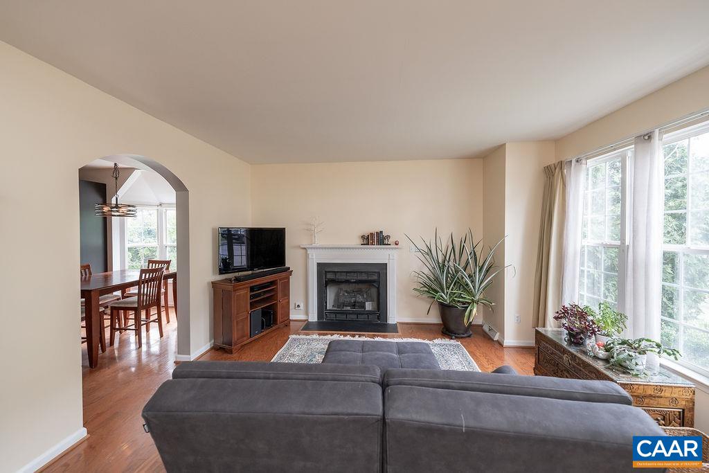 4725 BLUEJAY WAY