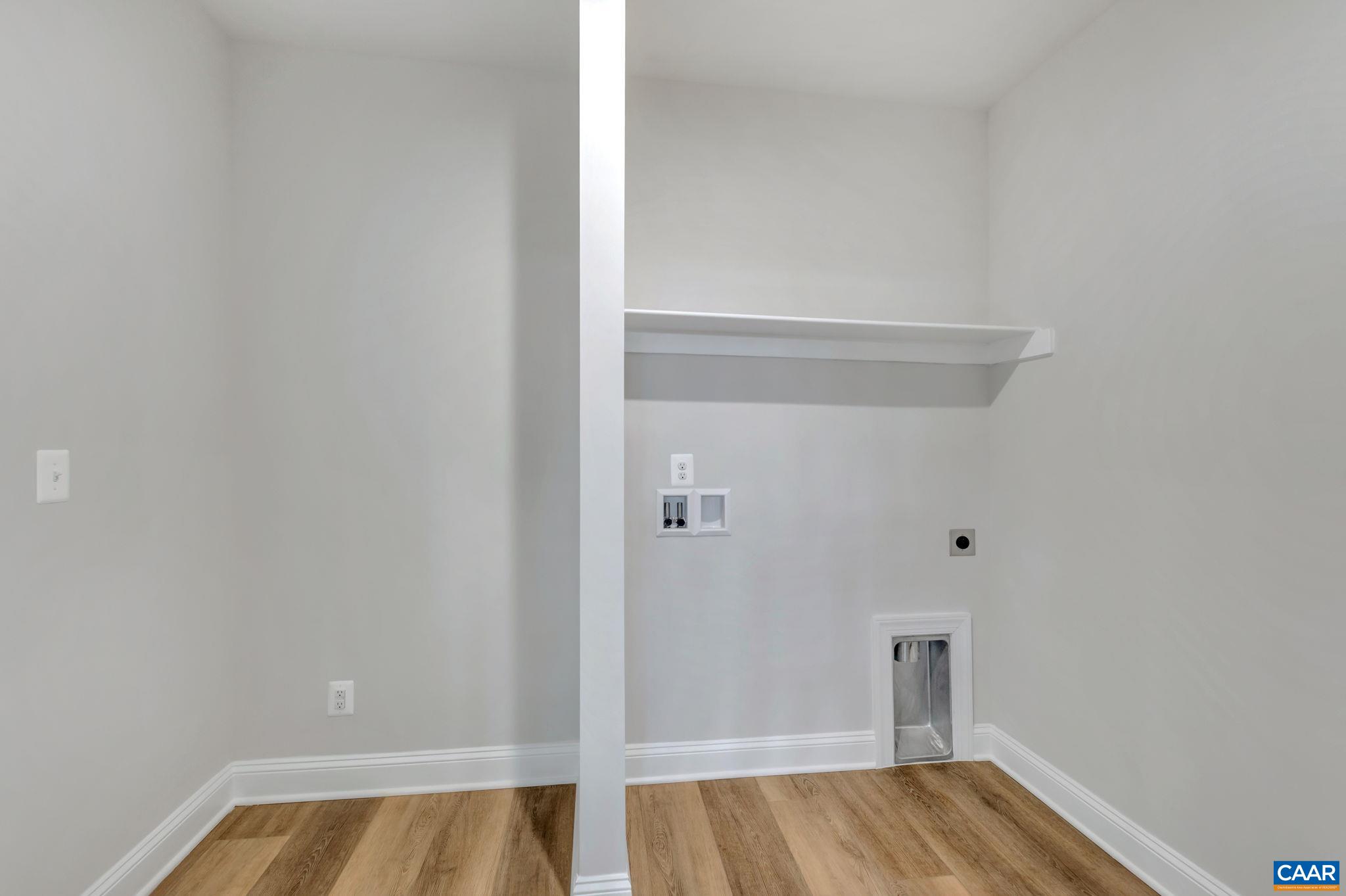 1313 LACONIA LN
