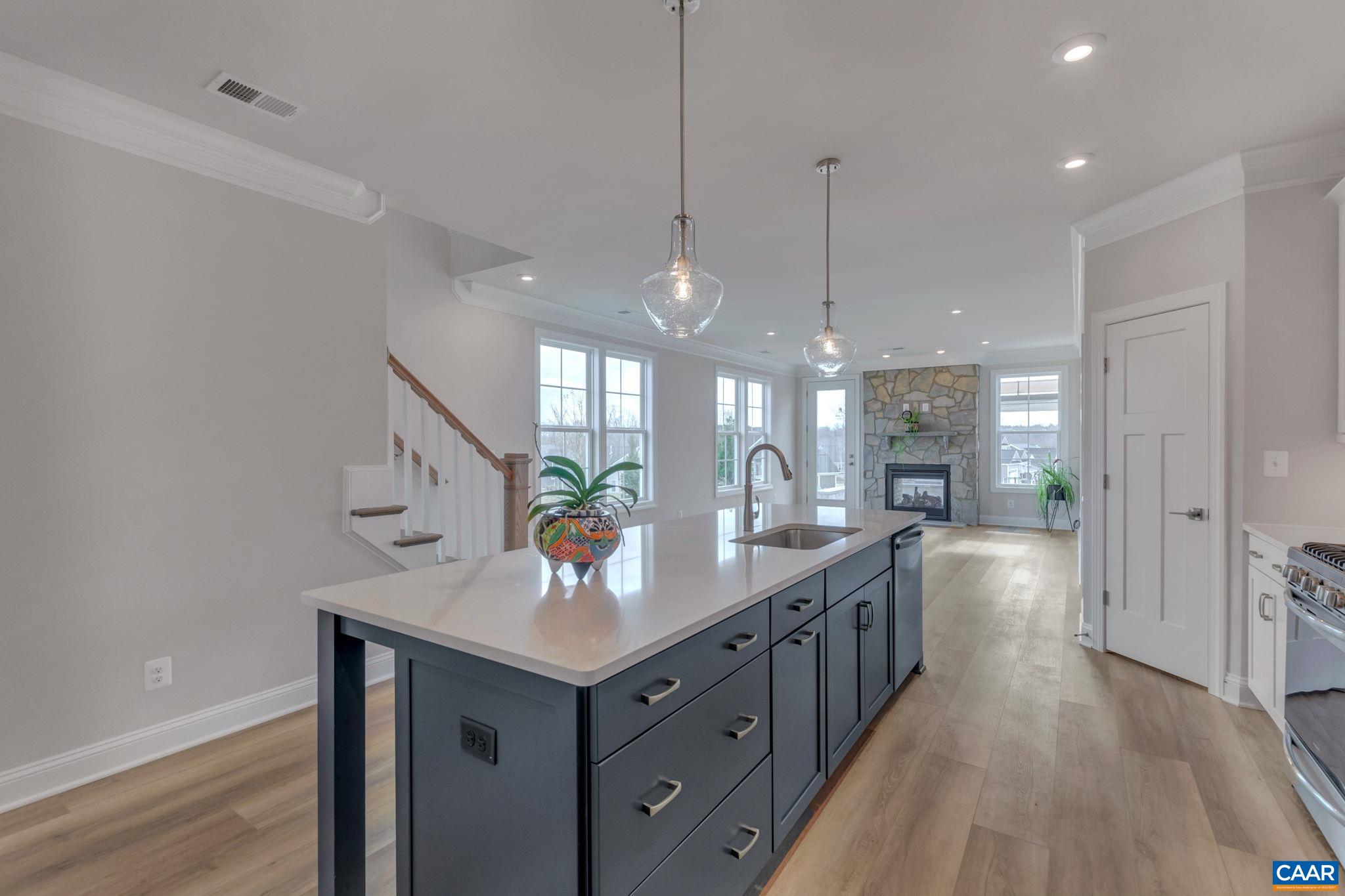1313 LACONIA LN