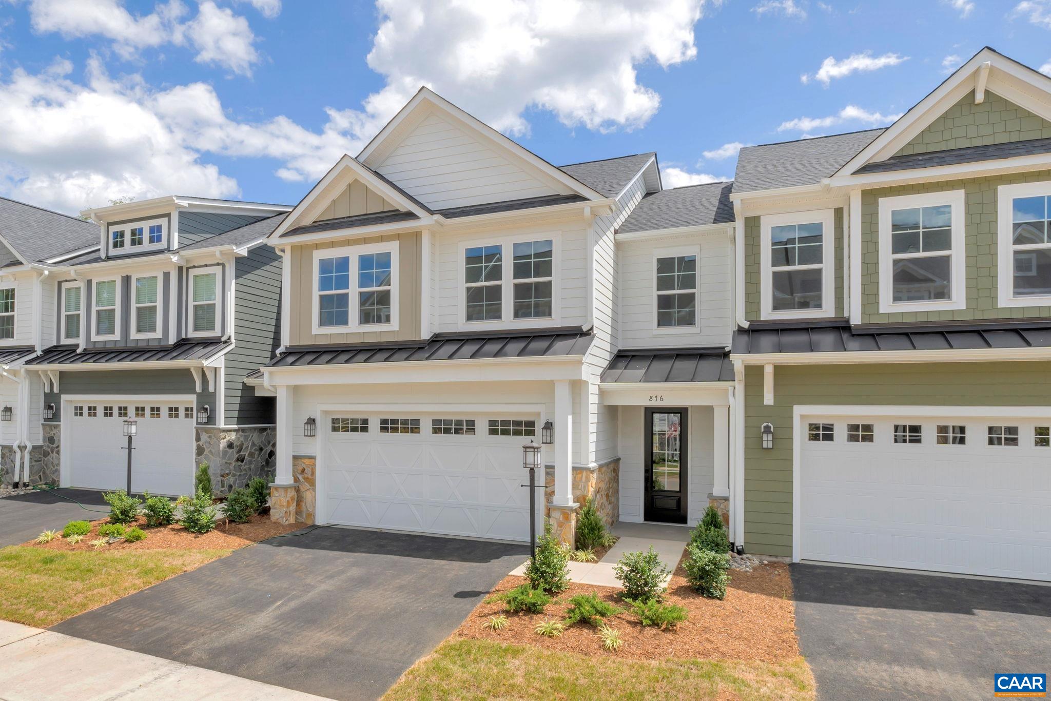 1313 LACONIA LN