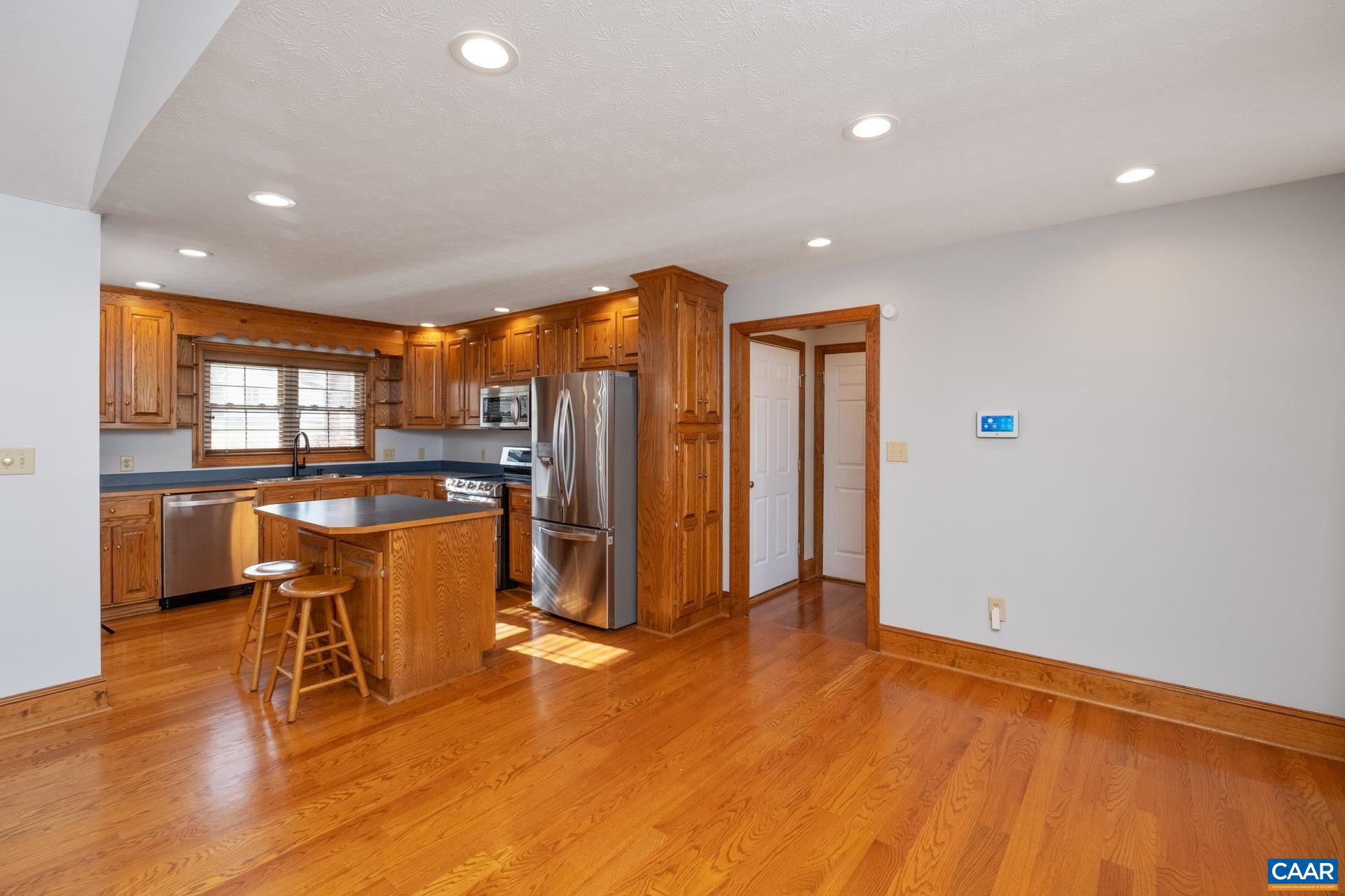 50 MALLORY CIR