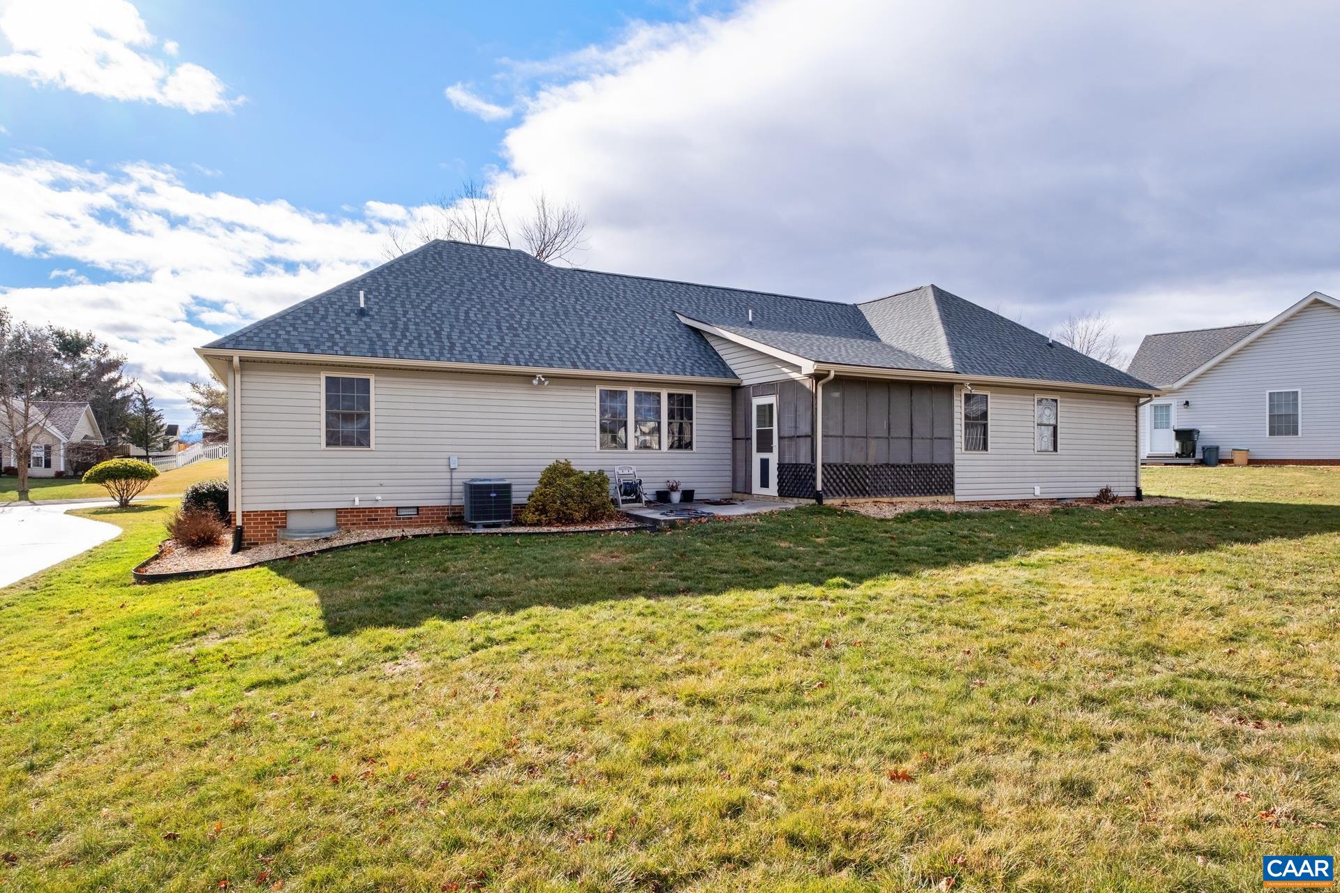 50 MALLORY CIR
