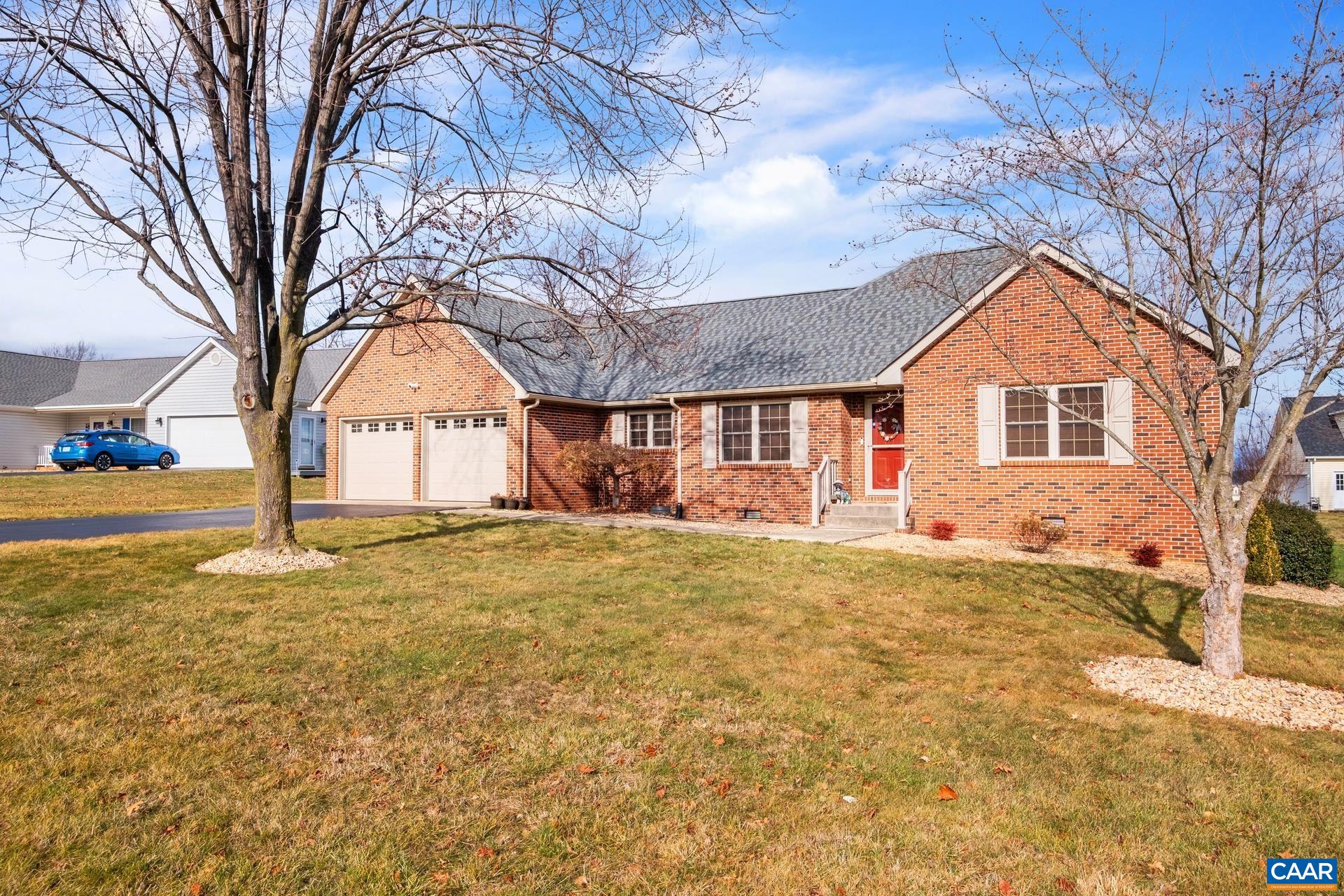 50 MALLORY CIR
