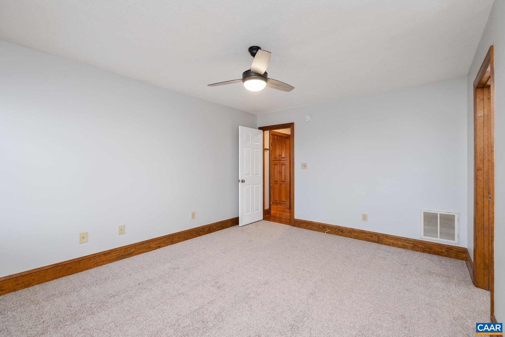50 MALLORY CIR