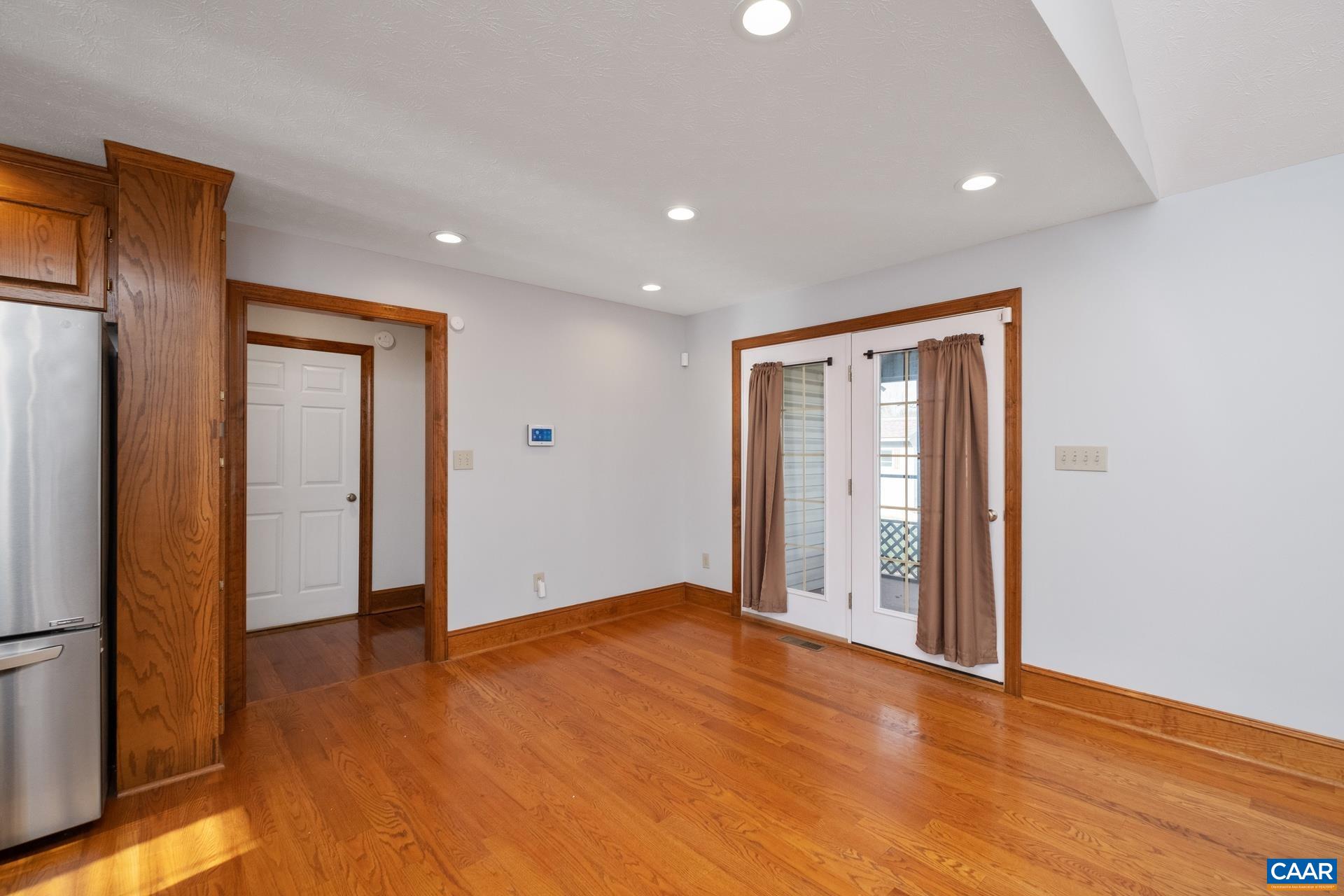 50 MALLORY CIR