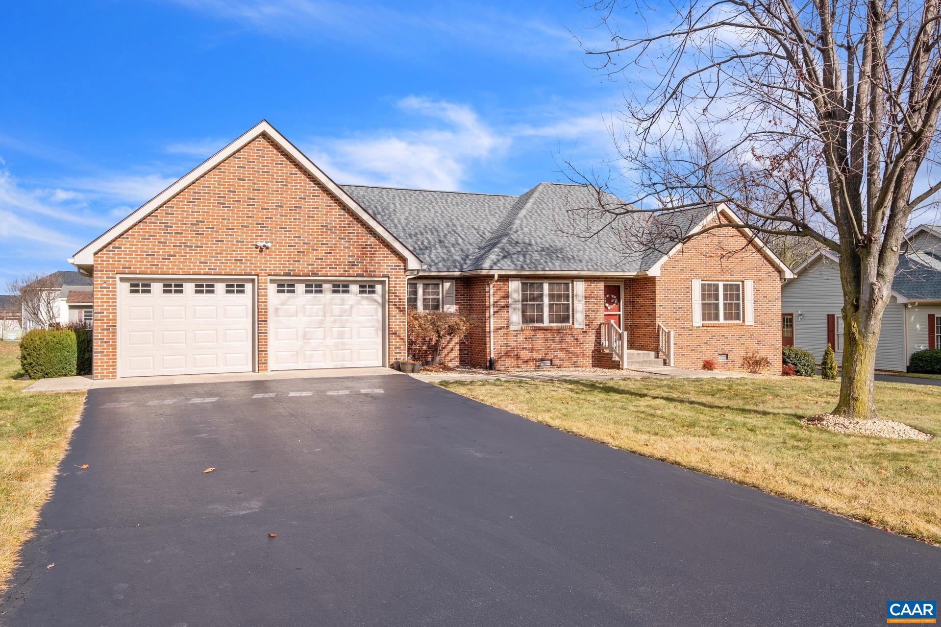 50 MALLORY CIR