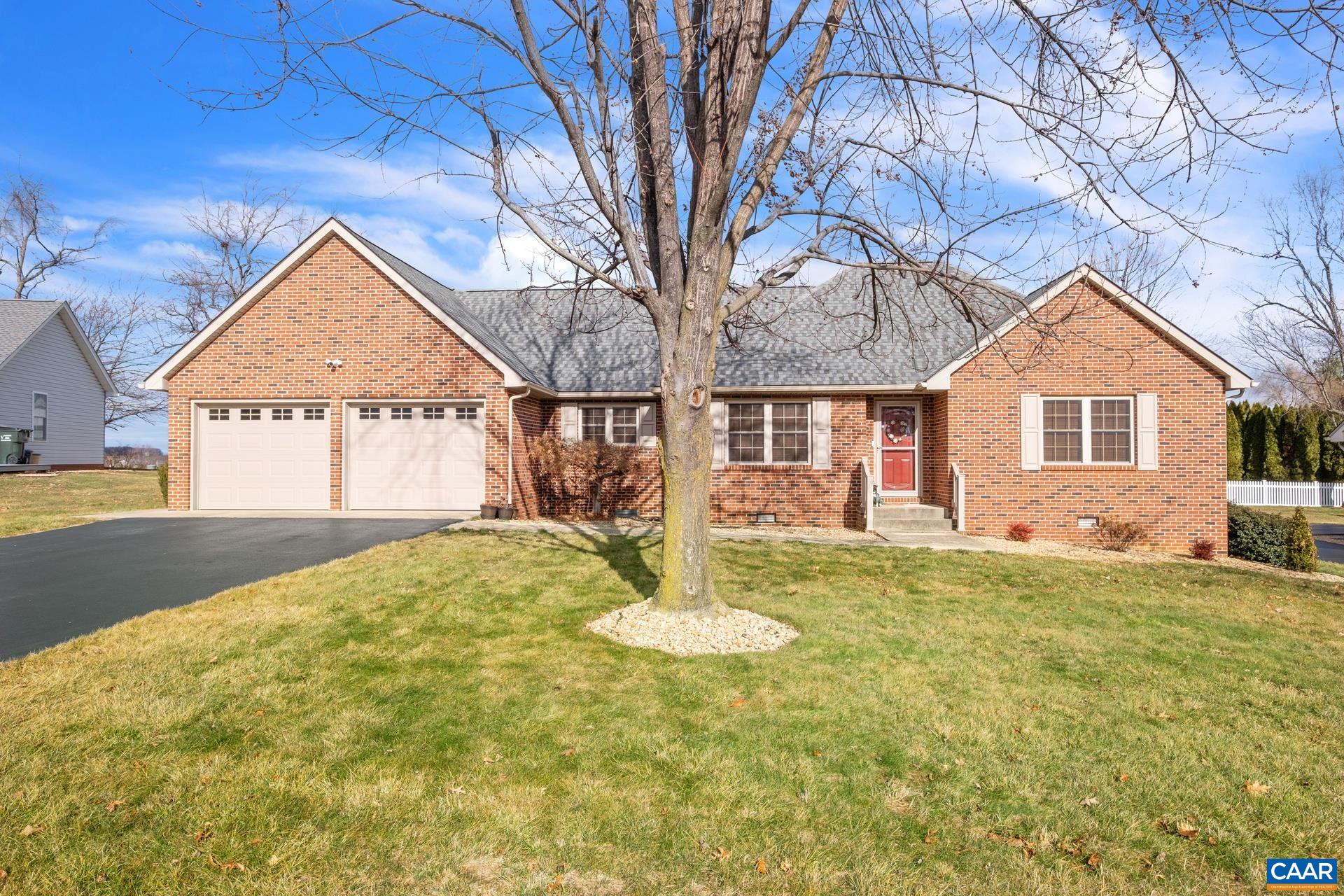 50 MALLORY CIR