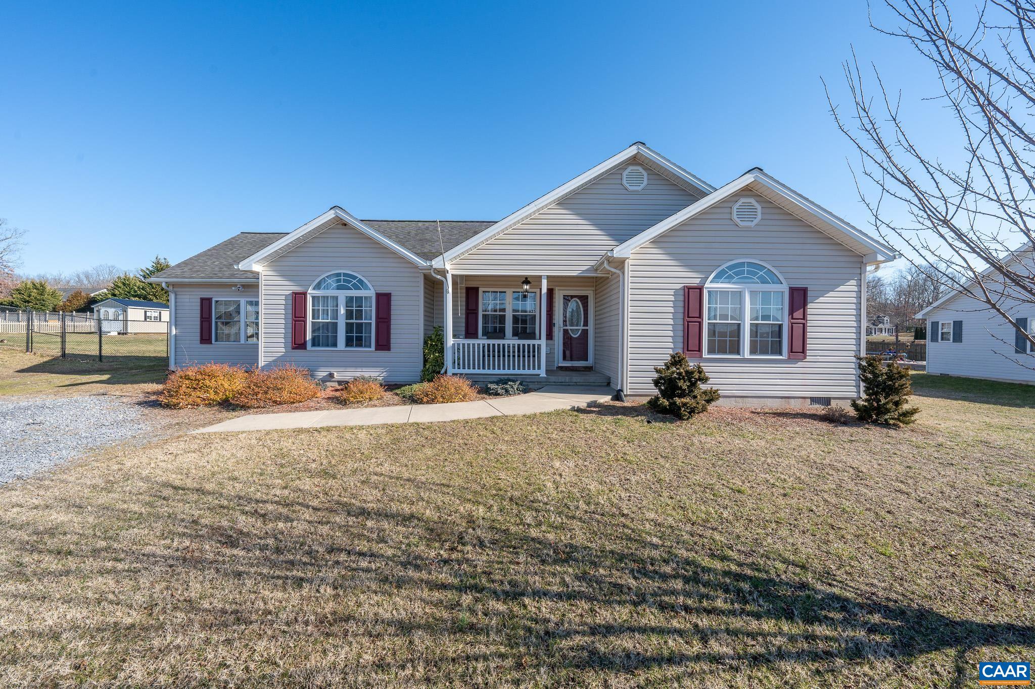25 GREYSTONE LN