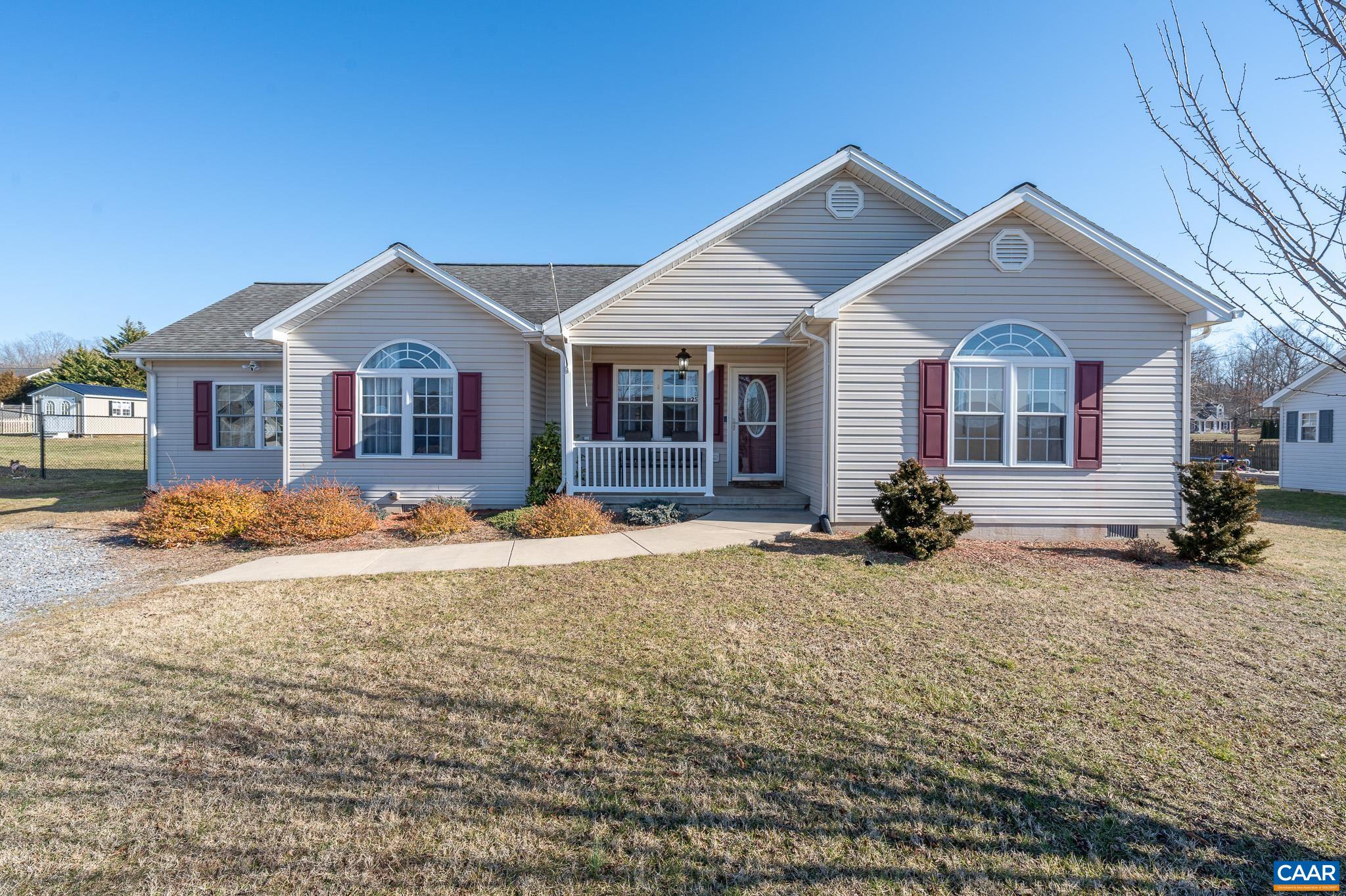 25 GREYSTONE LN