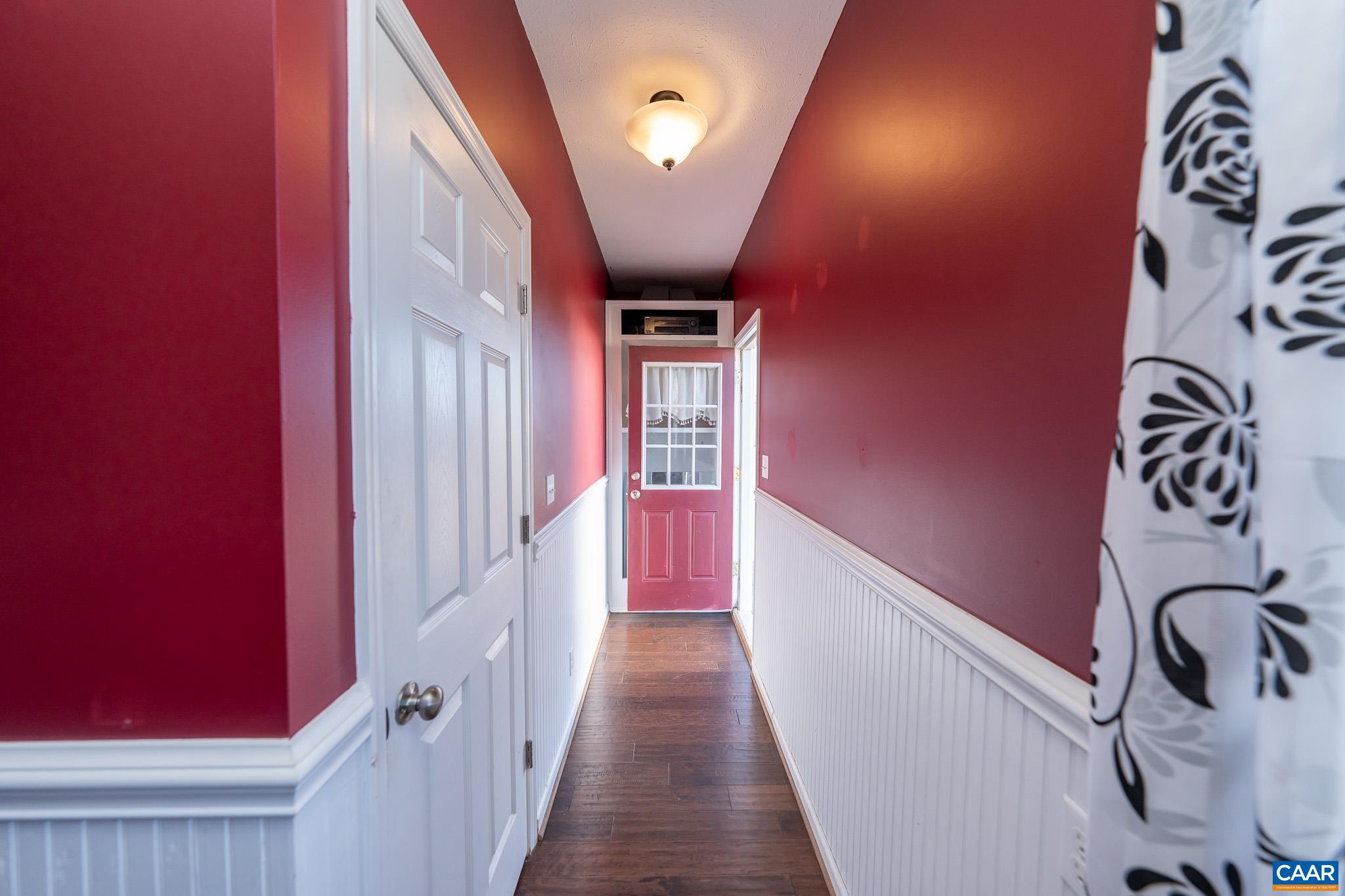 25 GREYSTONE LN