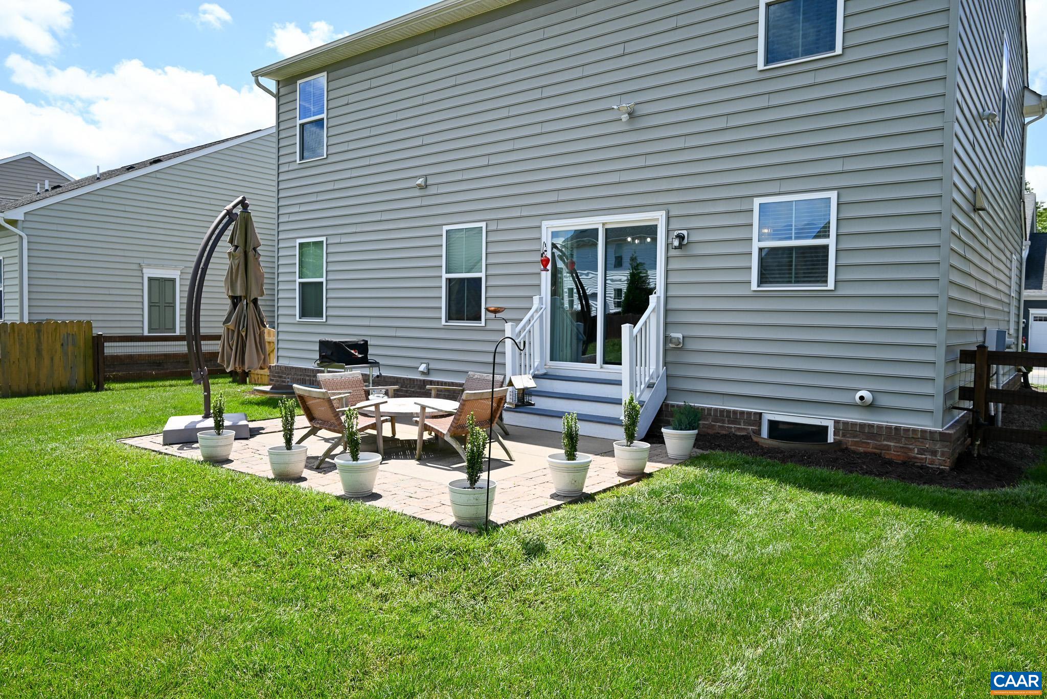 220 APPALACHIAN LN