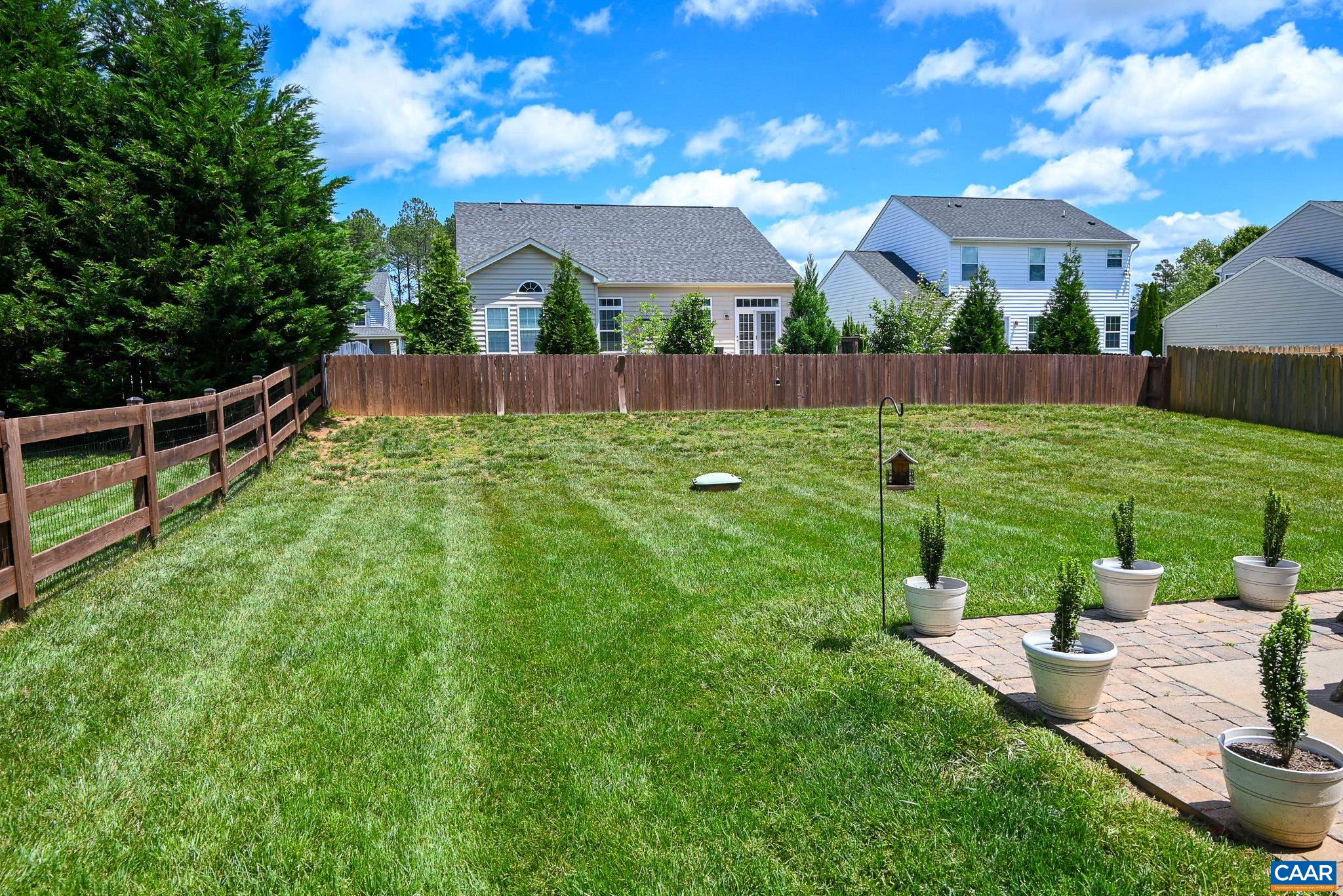 220 APPALACHIAN LN