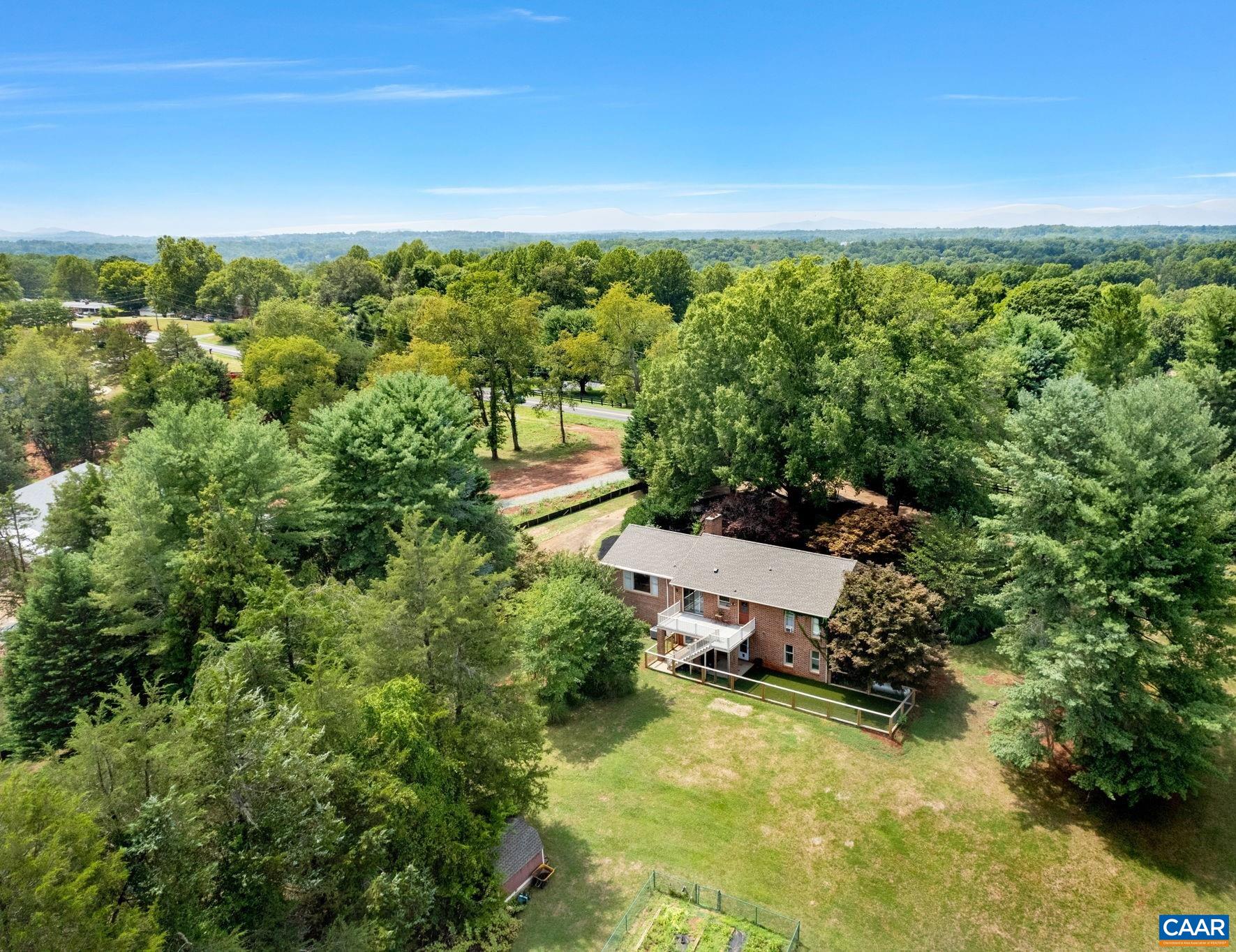2221 POLO GROUNDS RD