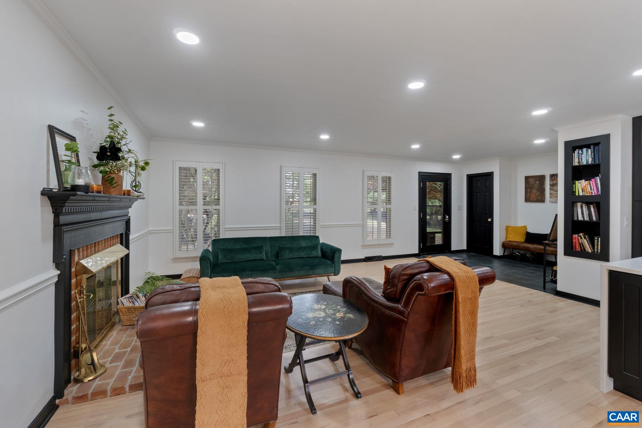 2221 POLO GROUNDS RD