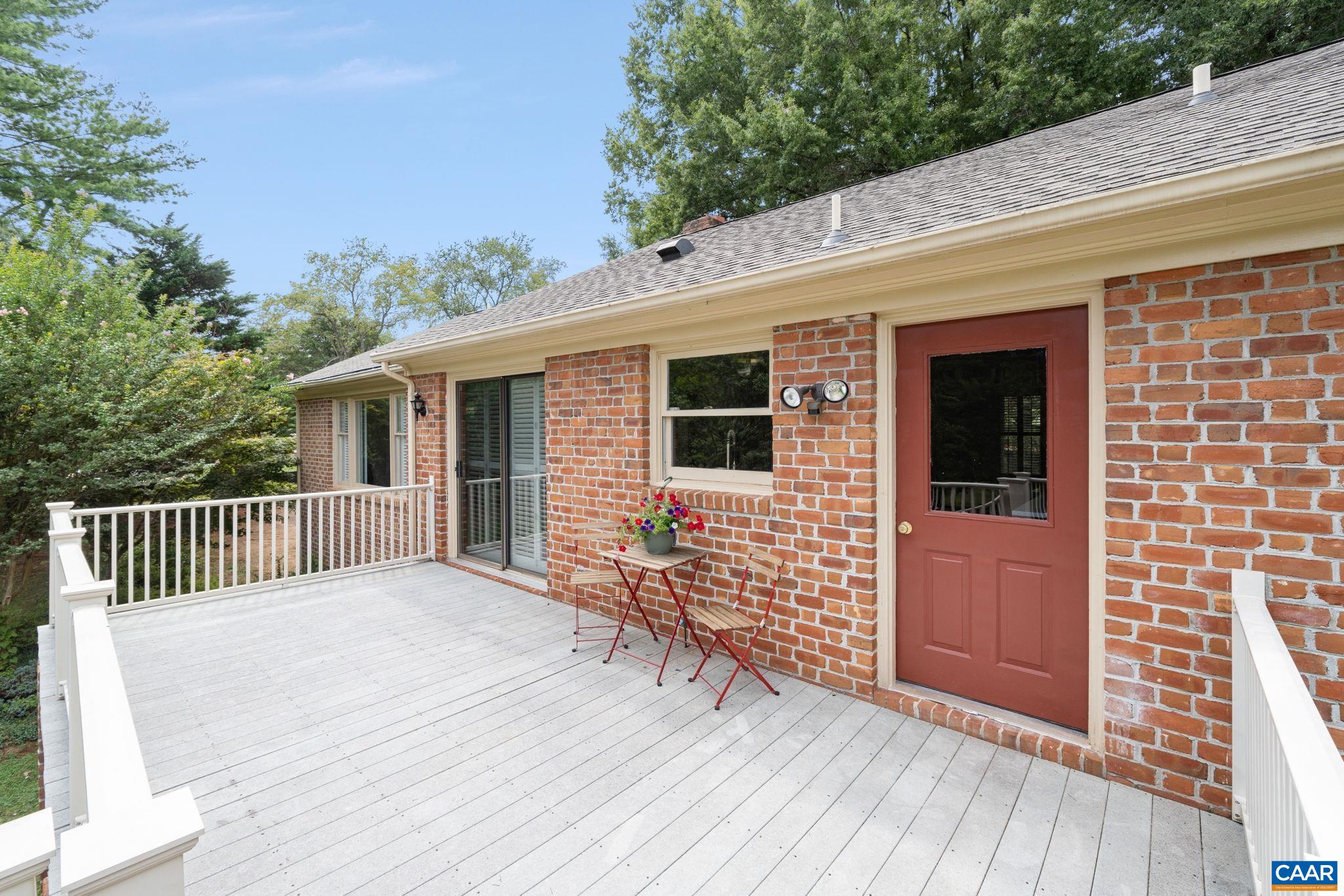 2221 POLO GROUNDS RD