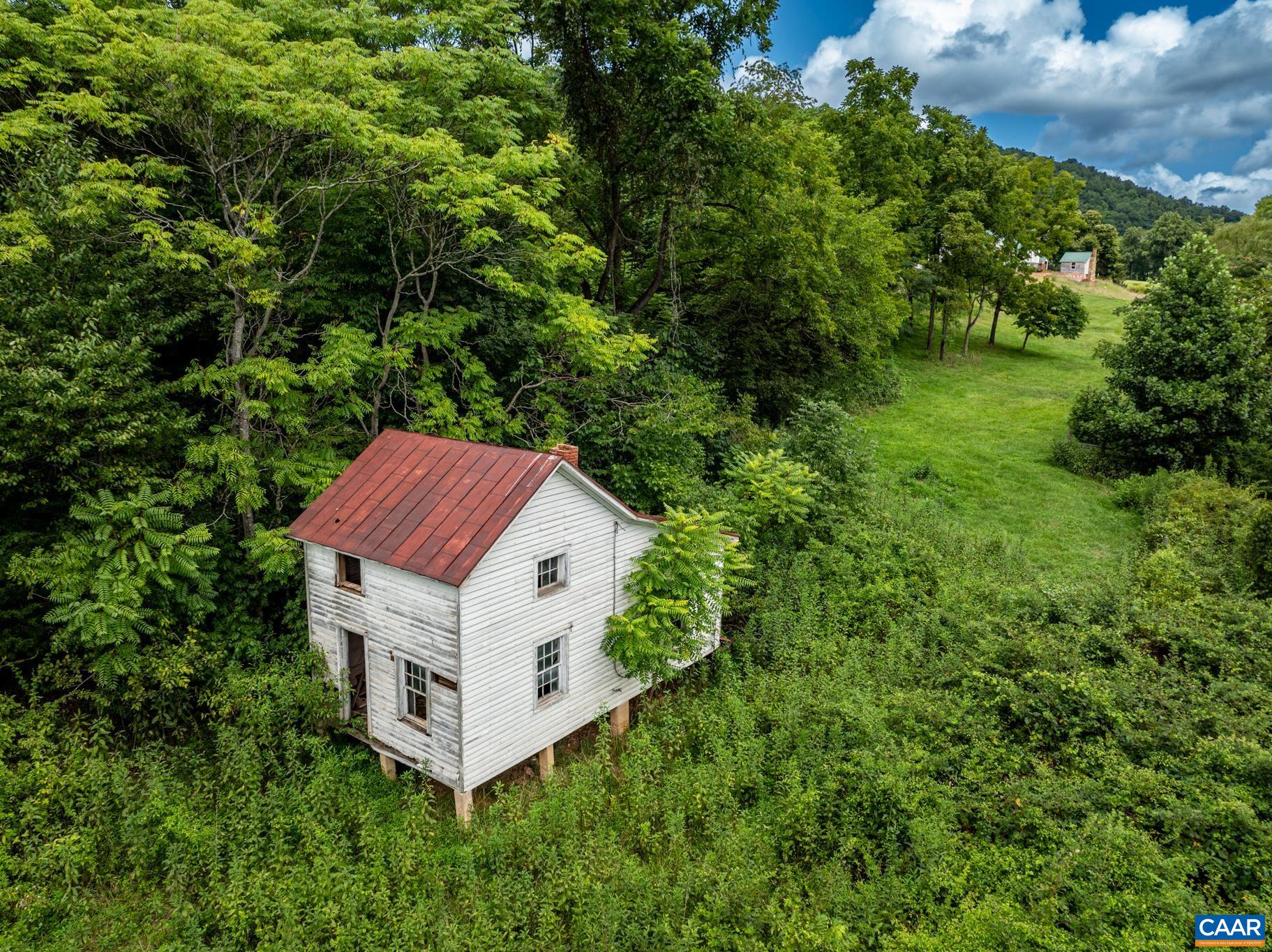 2072 EAST BRANCH LOOP