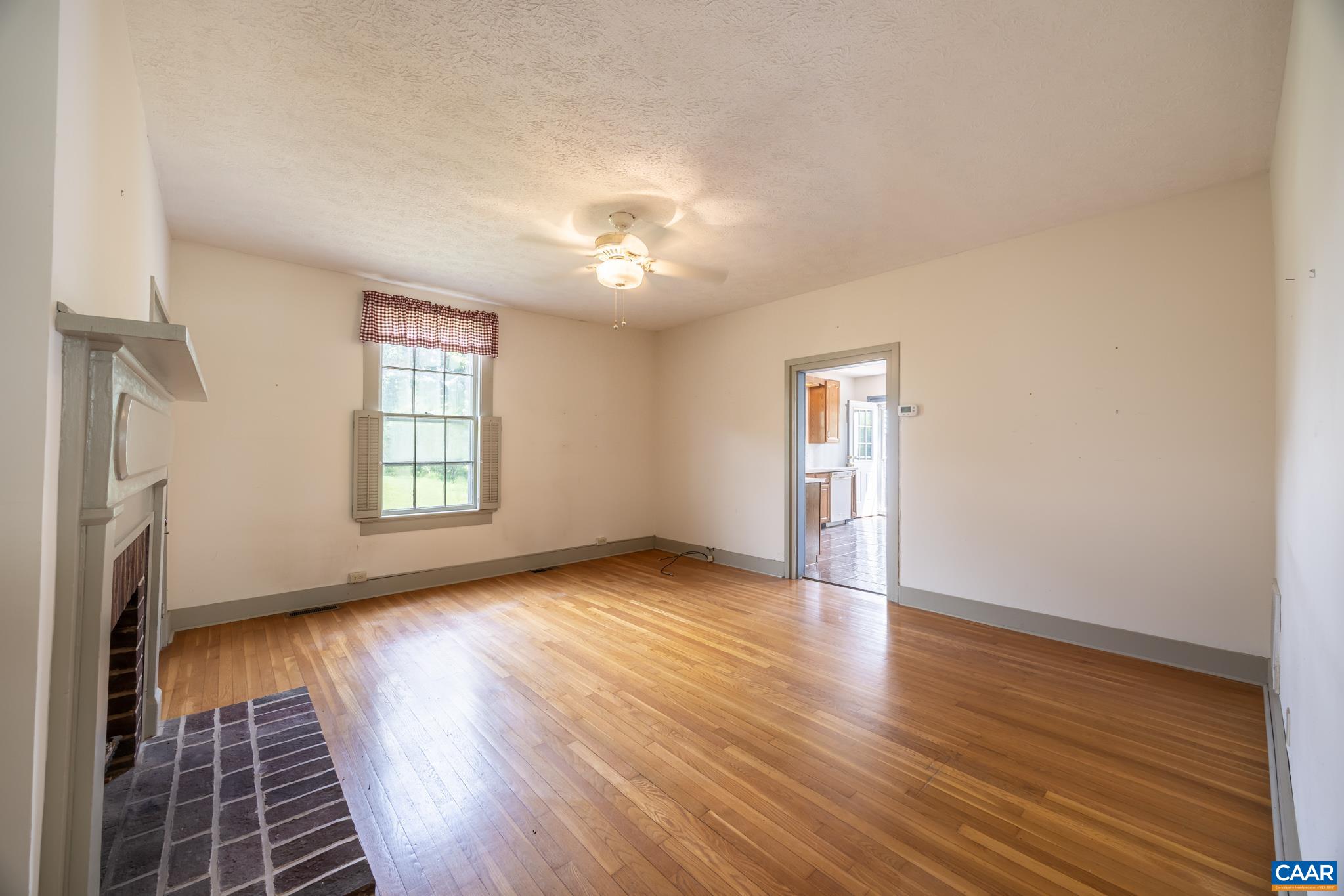 2072 EAST BRANCH LOOP