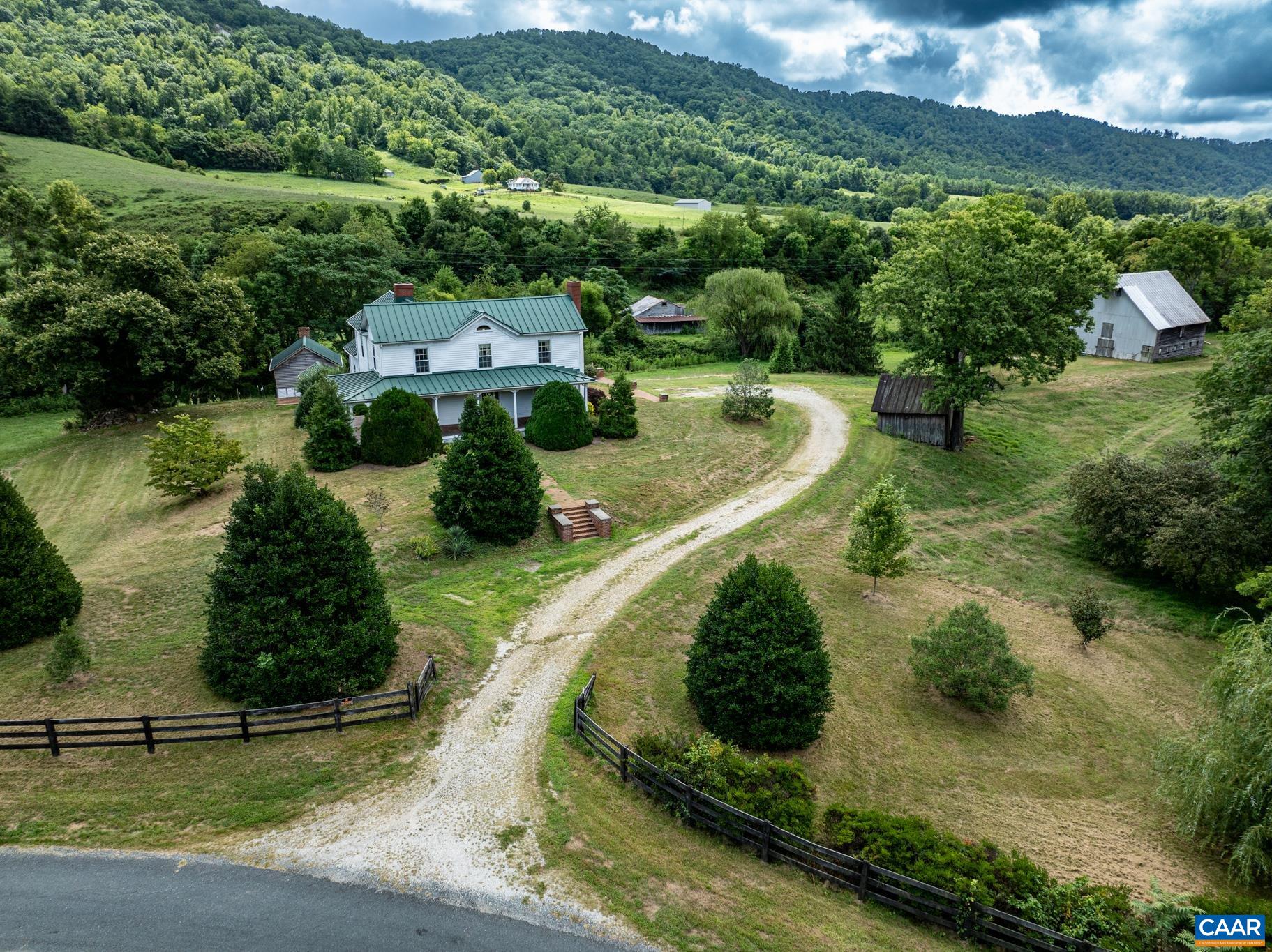 2072 EAST BRANCH LOOP
