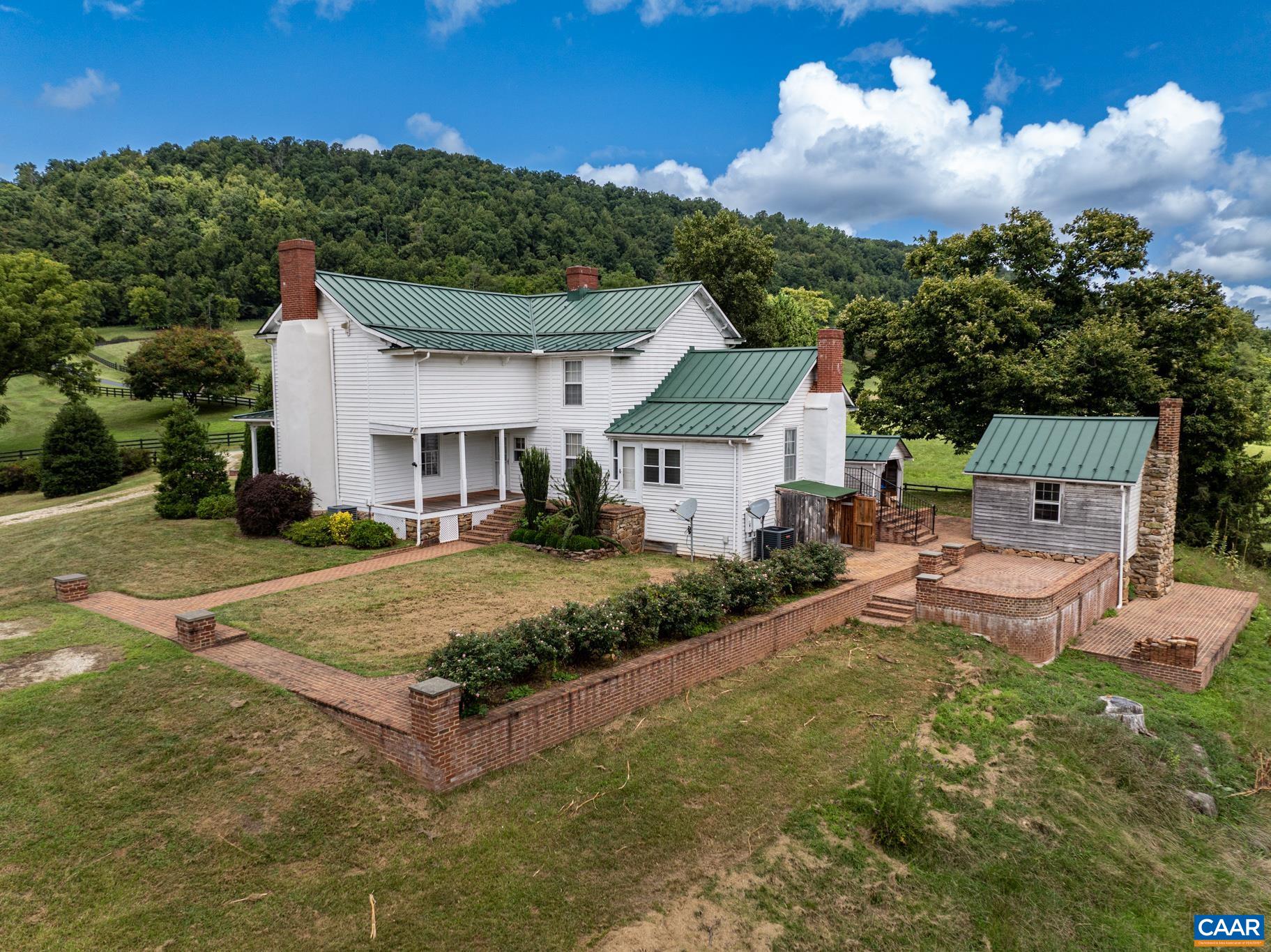 2072 EAST BRANCH LOOP