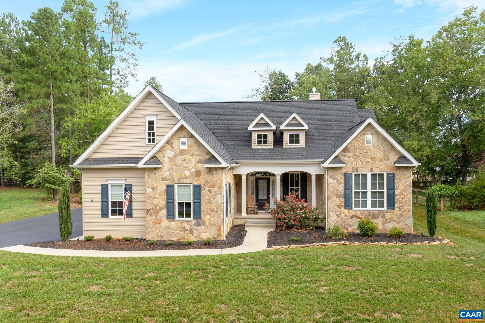 6 ENGLEWOOD DR