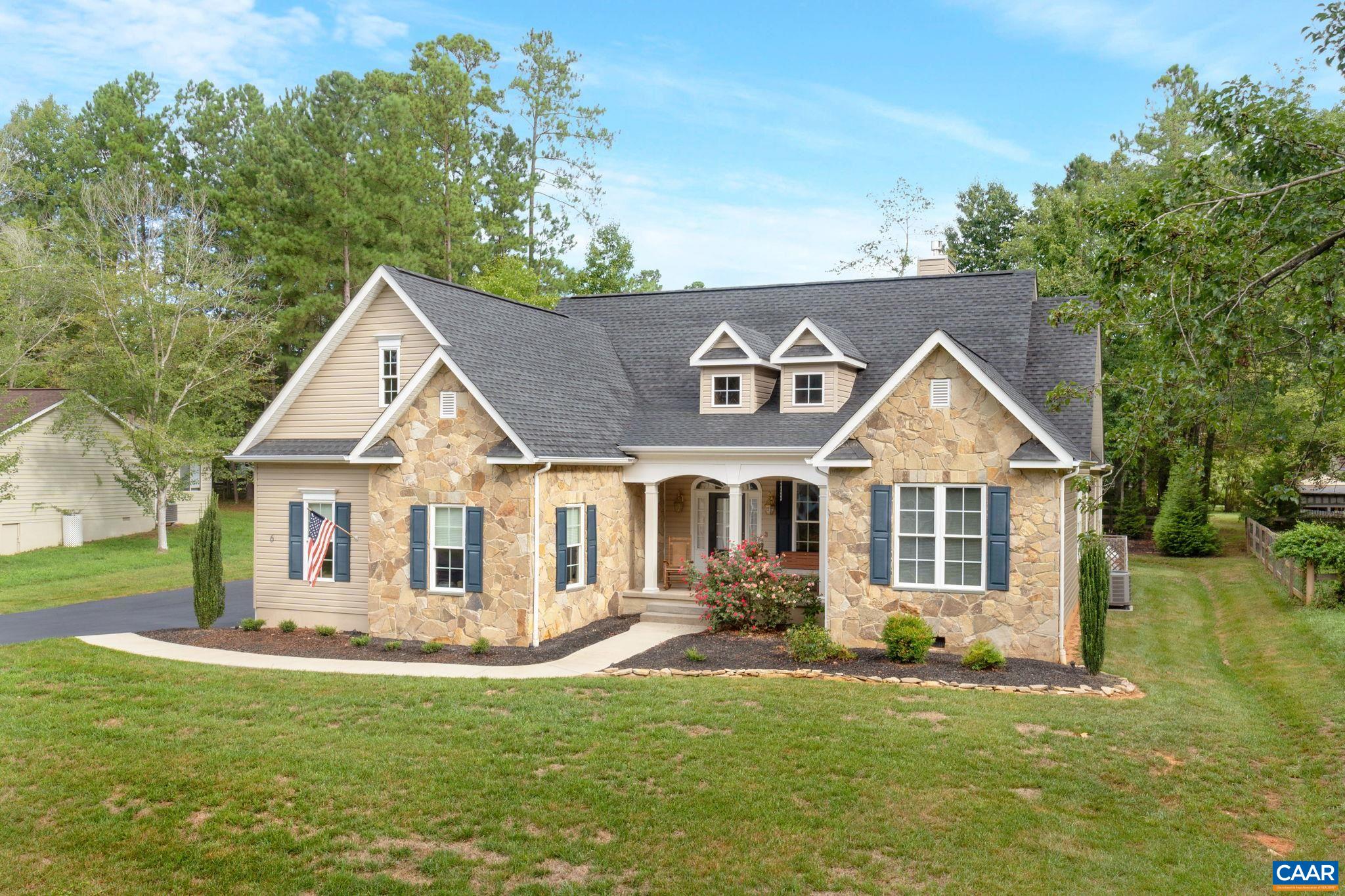 6 ENGLEWOOD DR