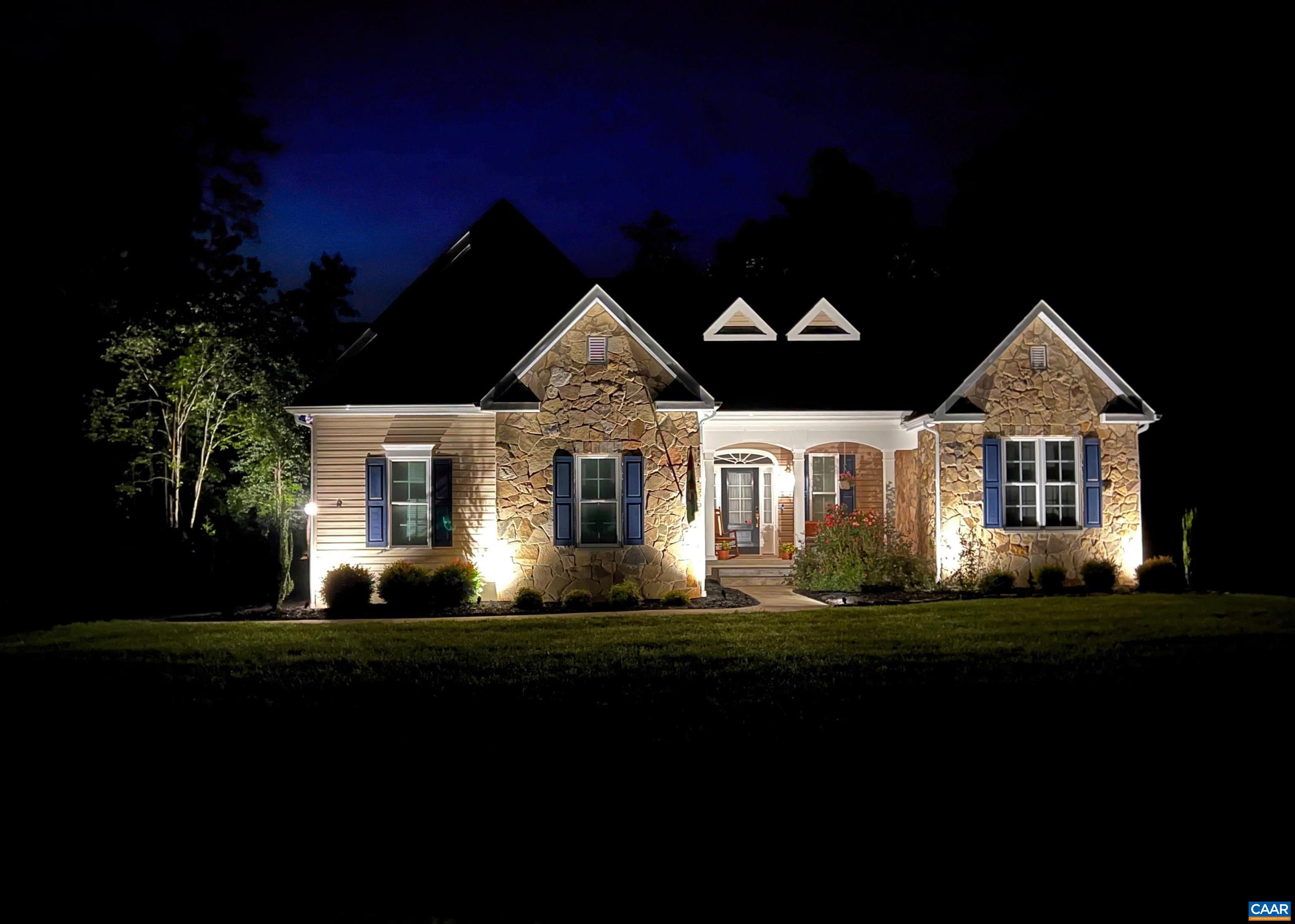 6 ENGLEWOOD DR