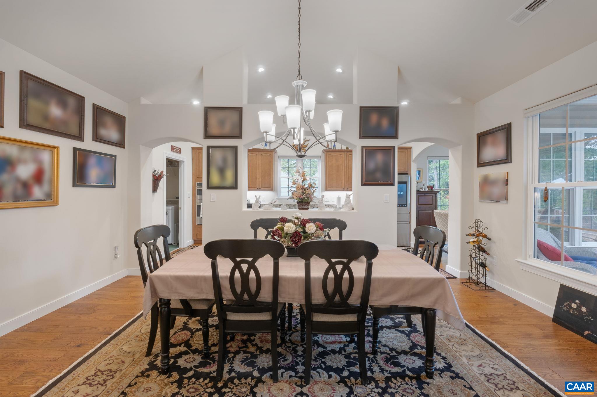 6 ENGLEWOOD DR