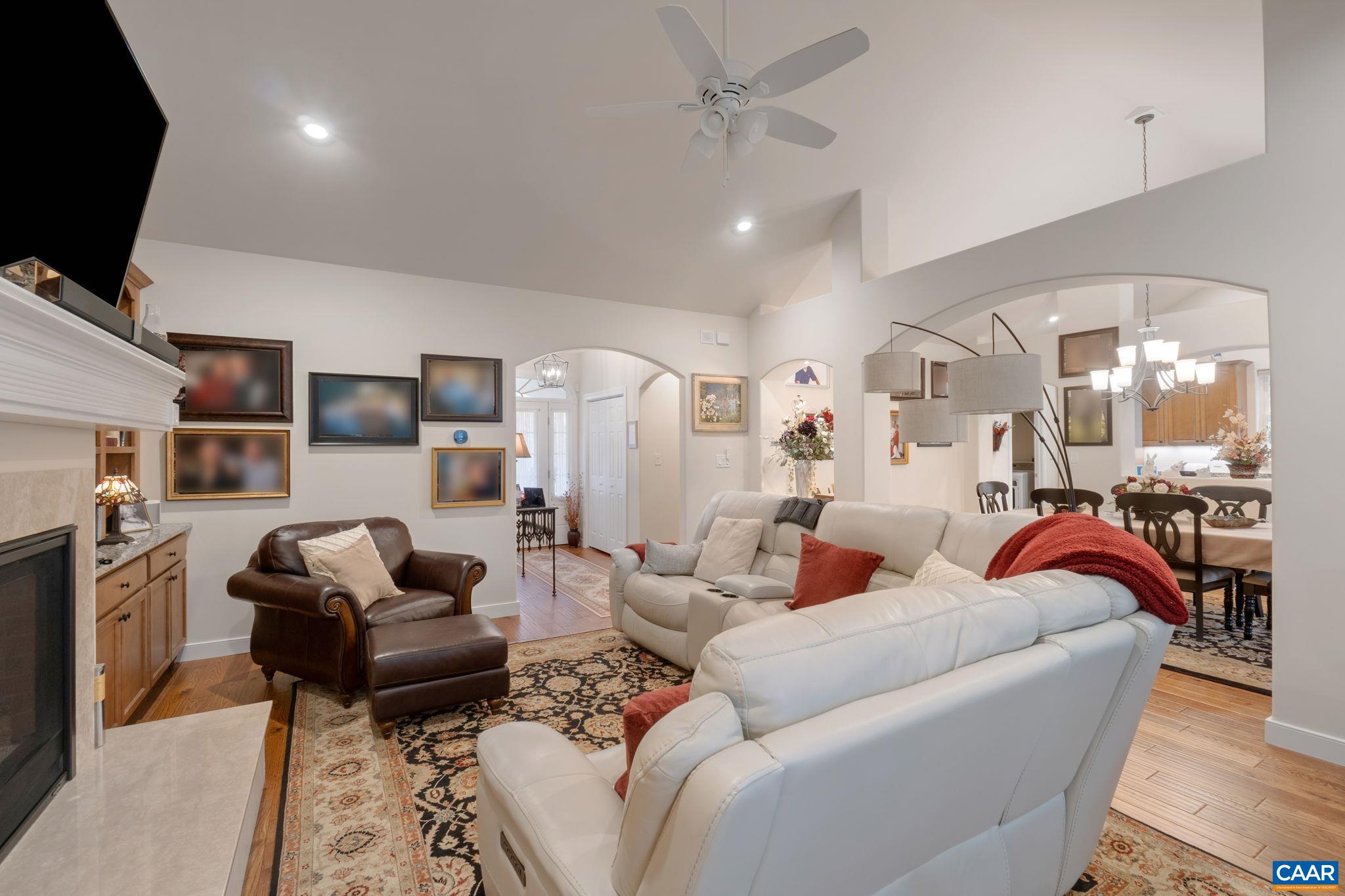 6 ENGLEWOOD DR