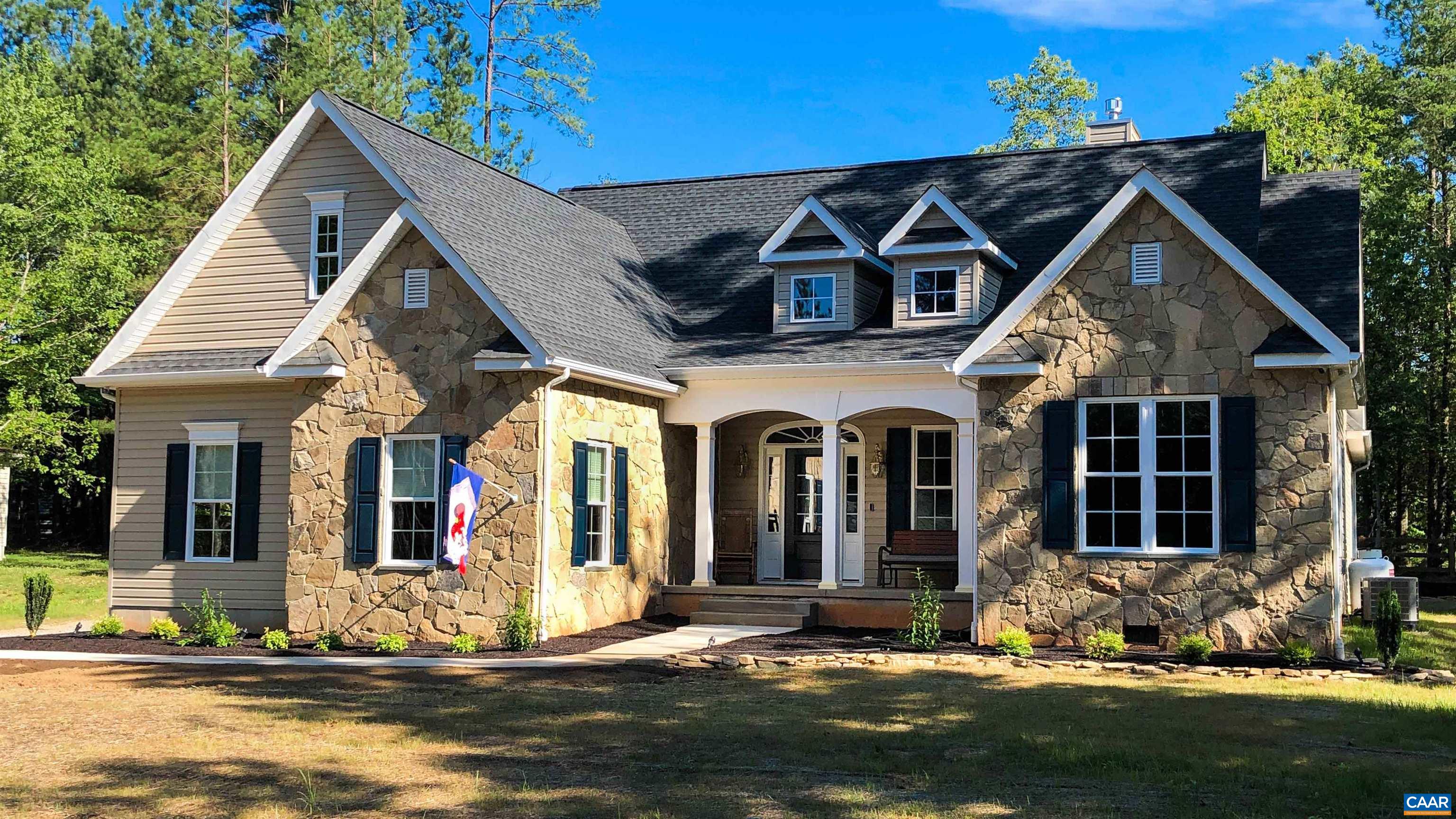 6 ENGLEWOOD DR