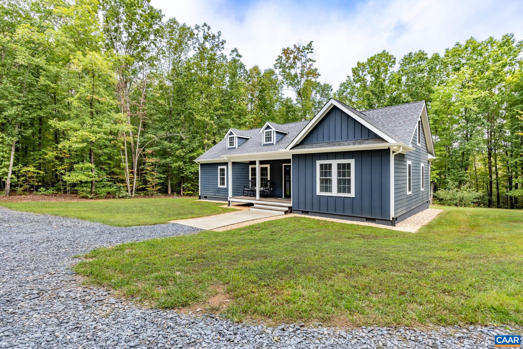 1387 SPREADING OAK RD