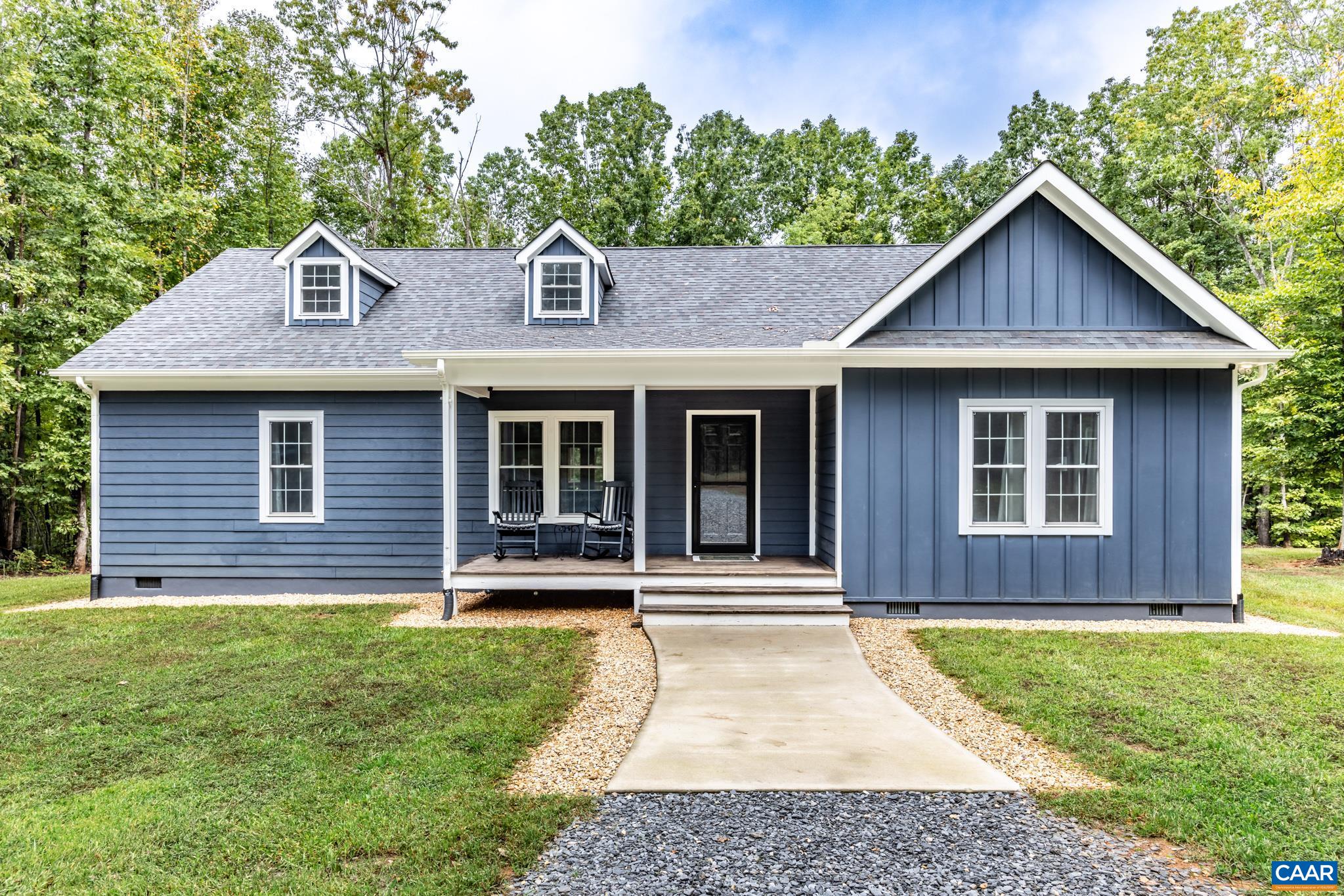 1387 SPREADING OAK RD