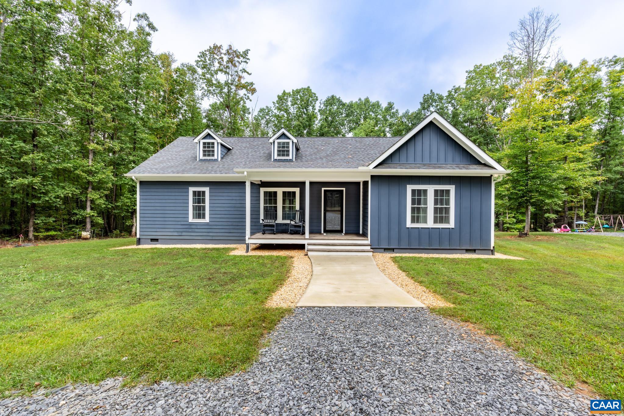 1387 SPREADING OAK RD
