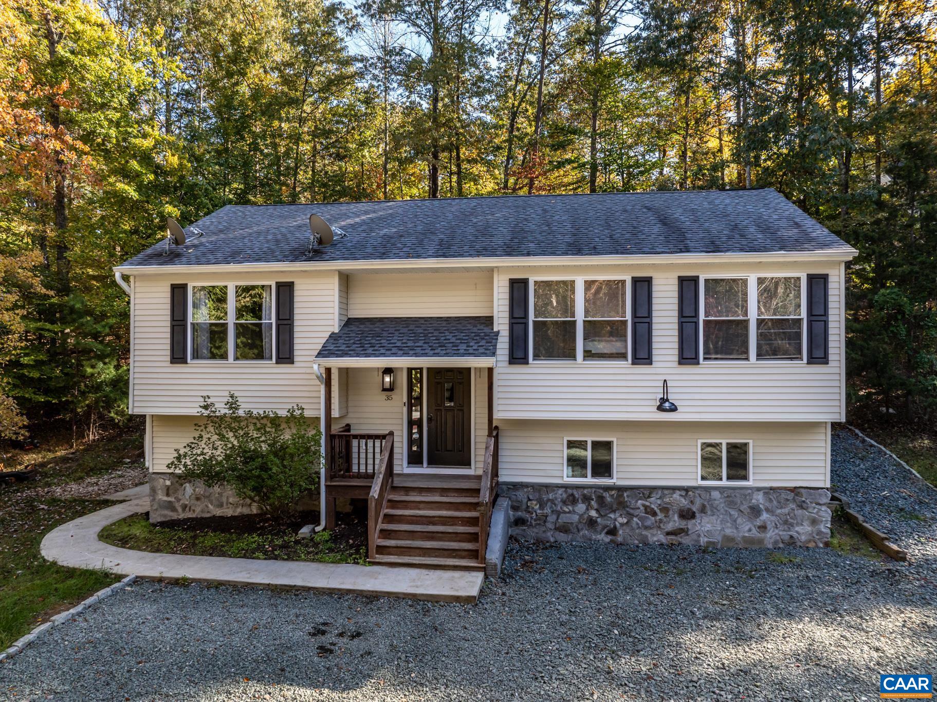 35 BROUGHAM RD