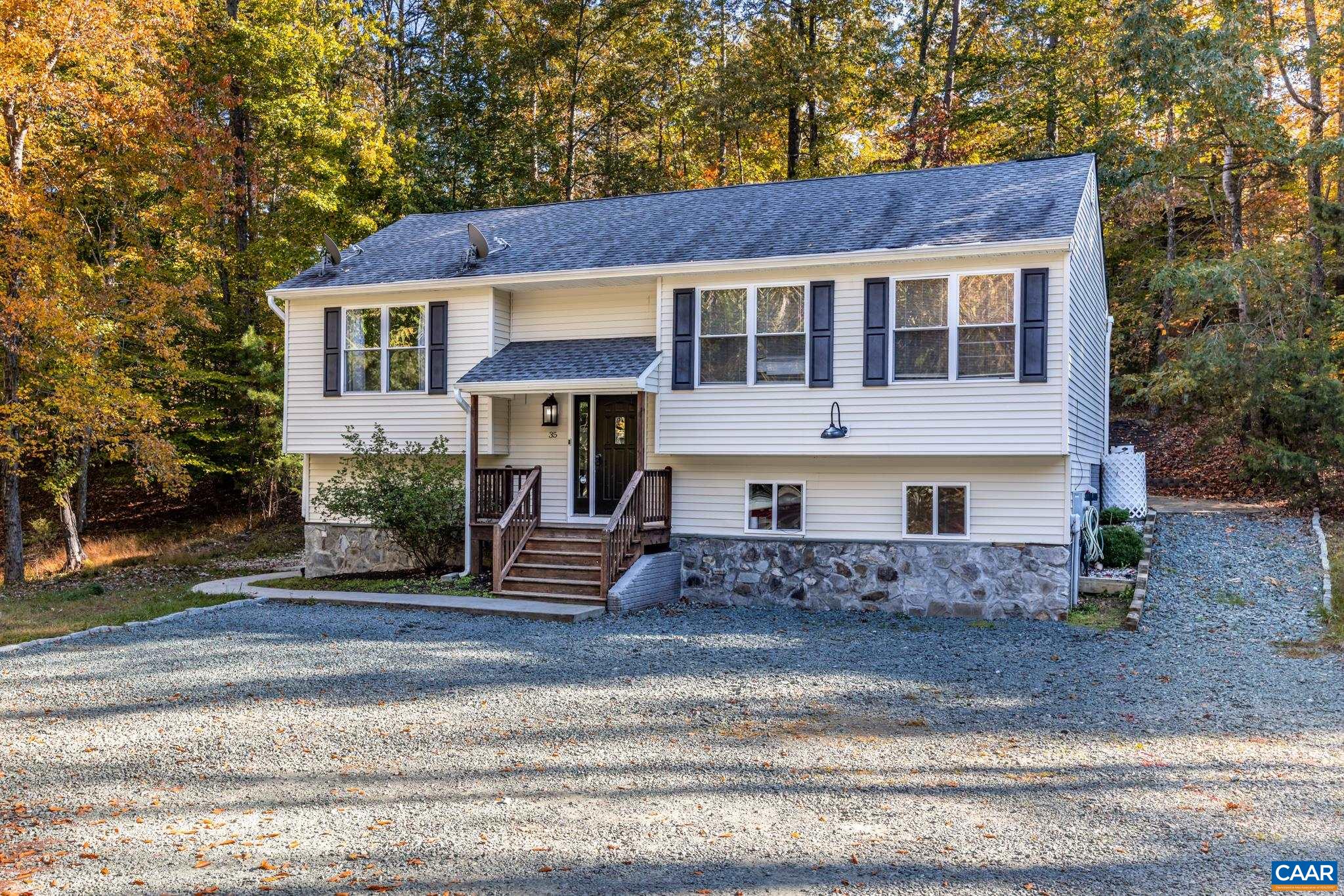 35 BROUGHAM RD