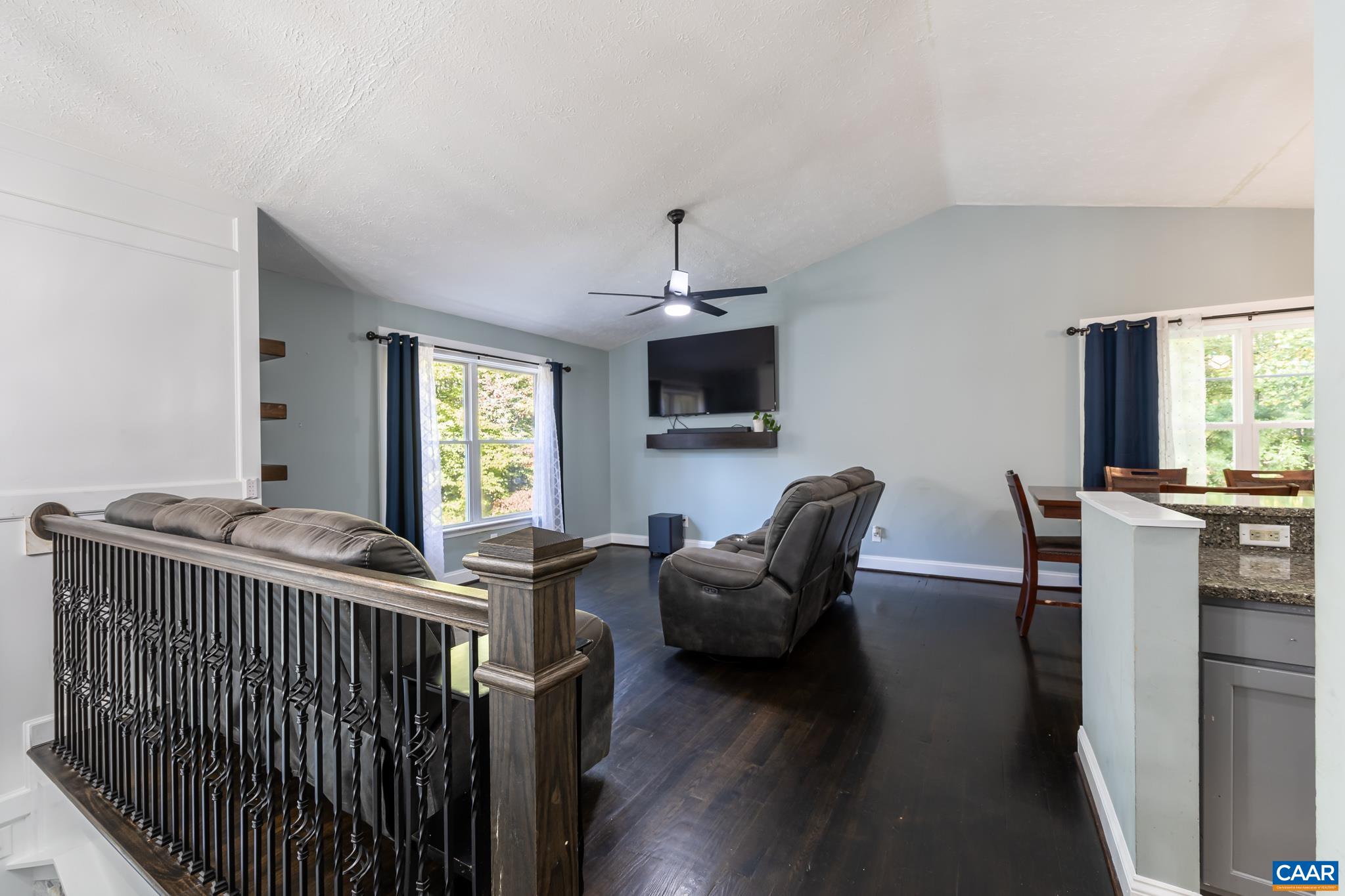 35 BROUGHAM RD