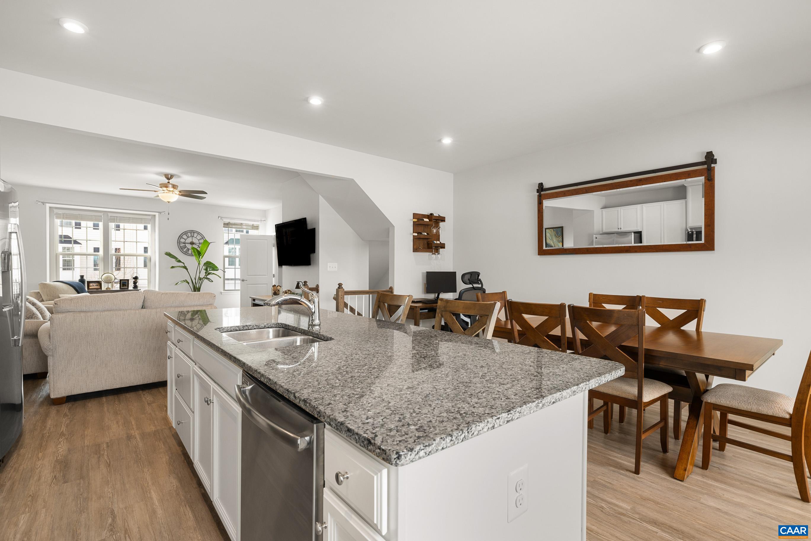 2111 ELM TREE CT