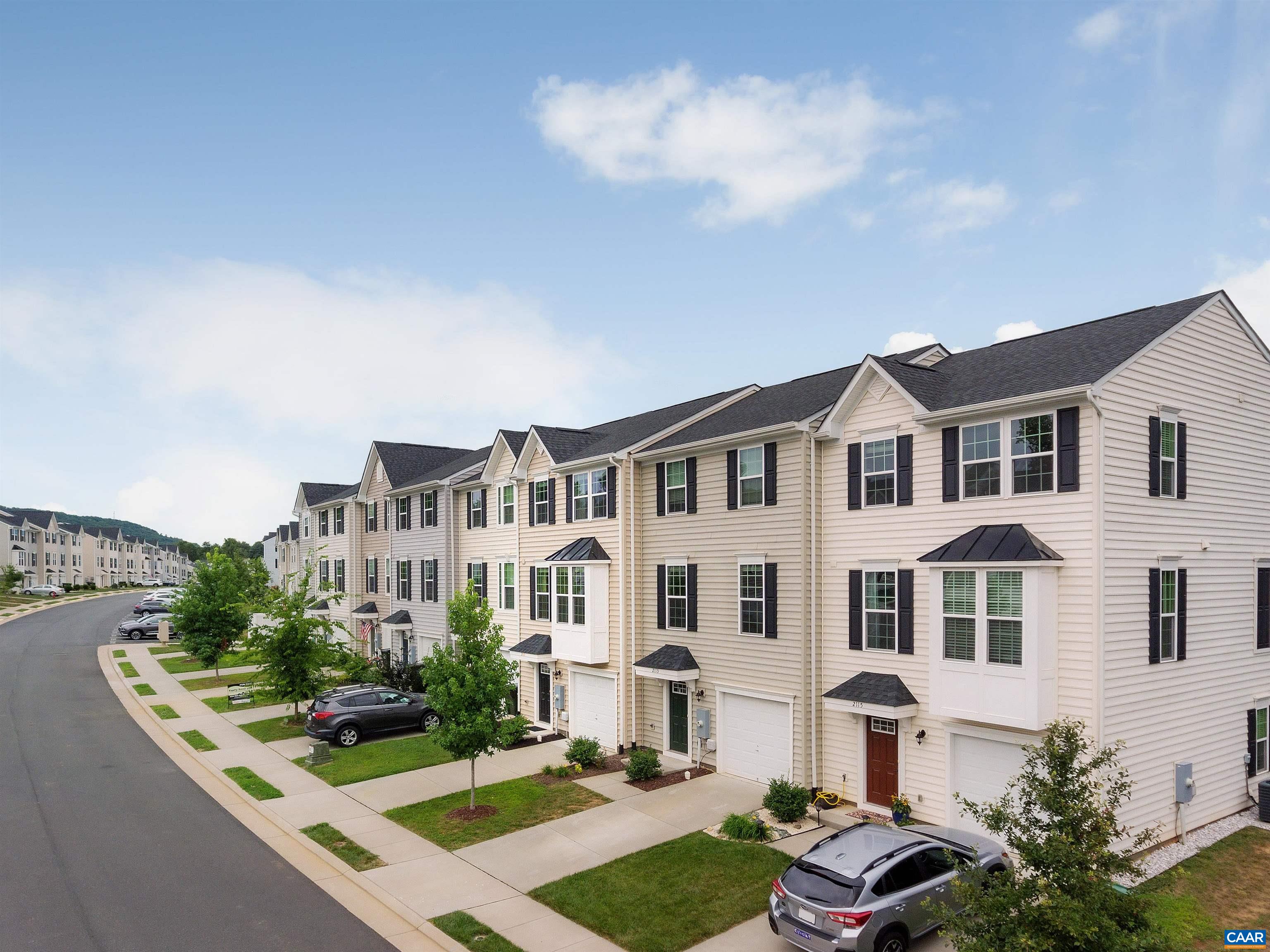 2111 ELM TREE CT