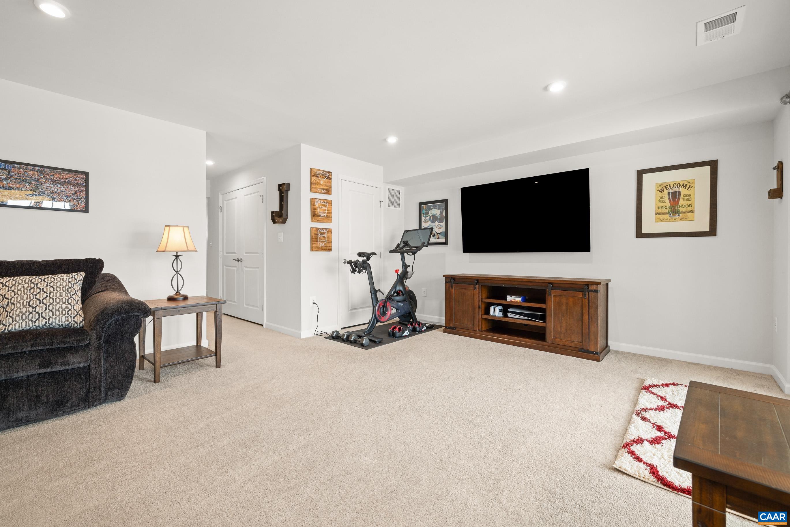 2111 ELM TREE CT
