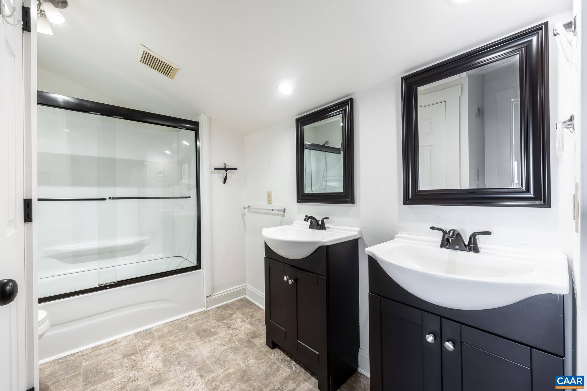 19007 RD