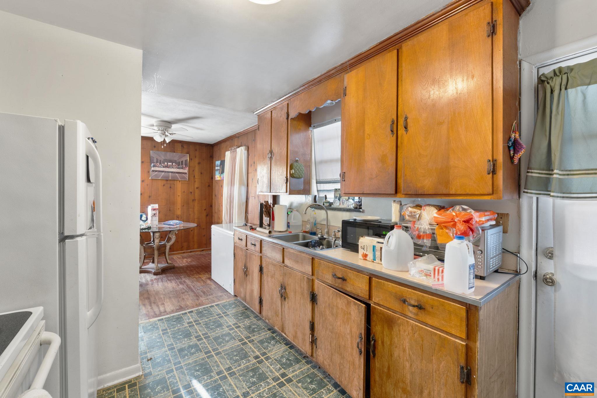 2301 N NORTH BERKSHIRE RD Unit: A and B