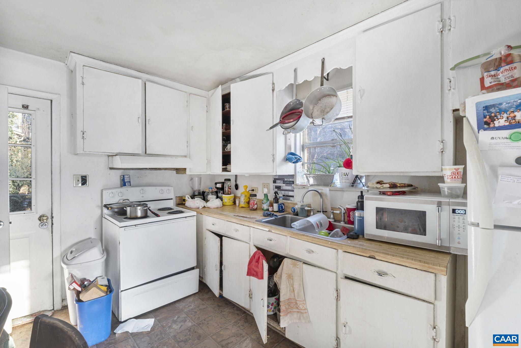 2301 N NORTH BERKSHIRE RD Unit: A and B