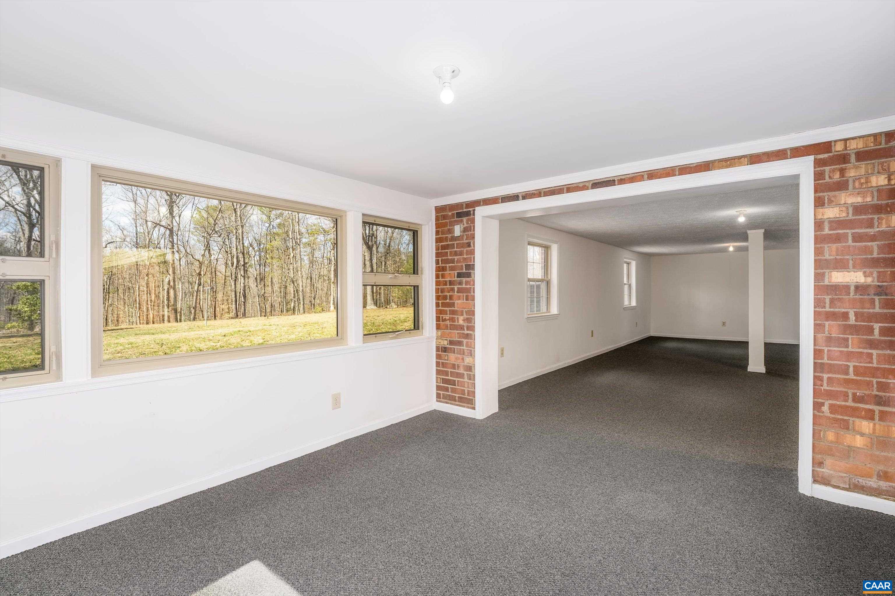 2296 THOMAS JEFFERSON PKWY