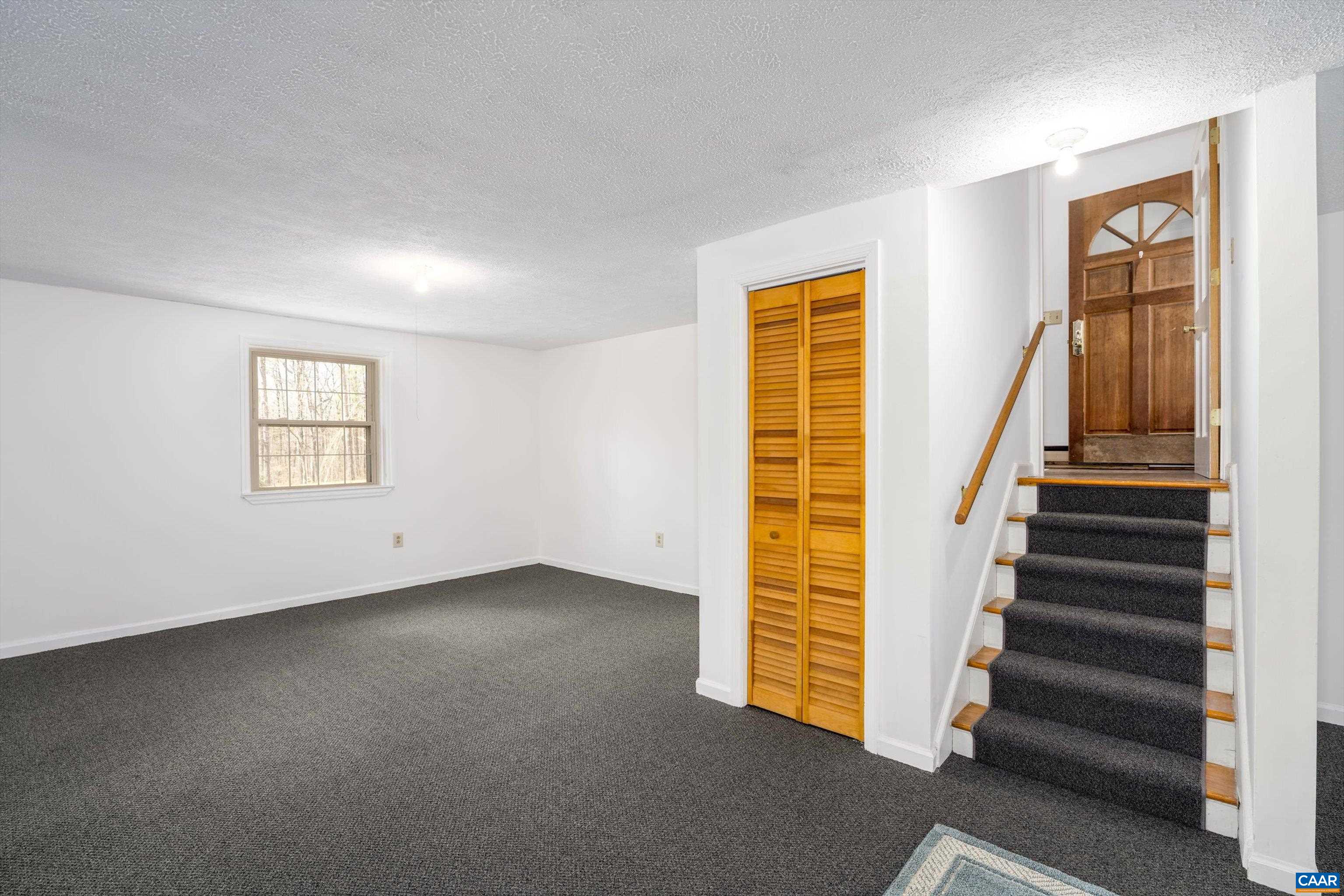 2296 THOMAS JEFFERSON PKWY