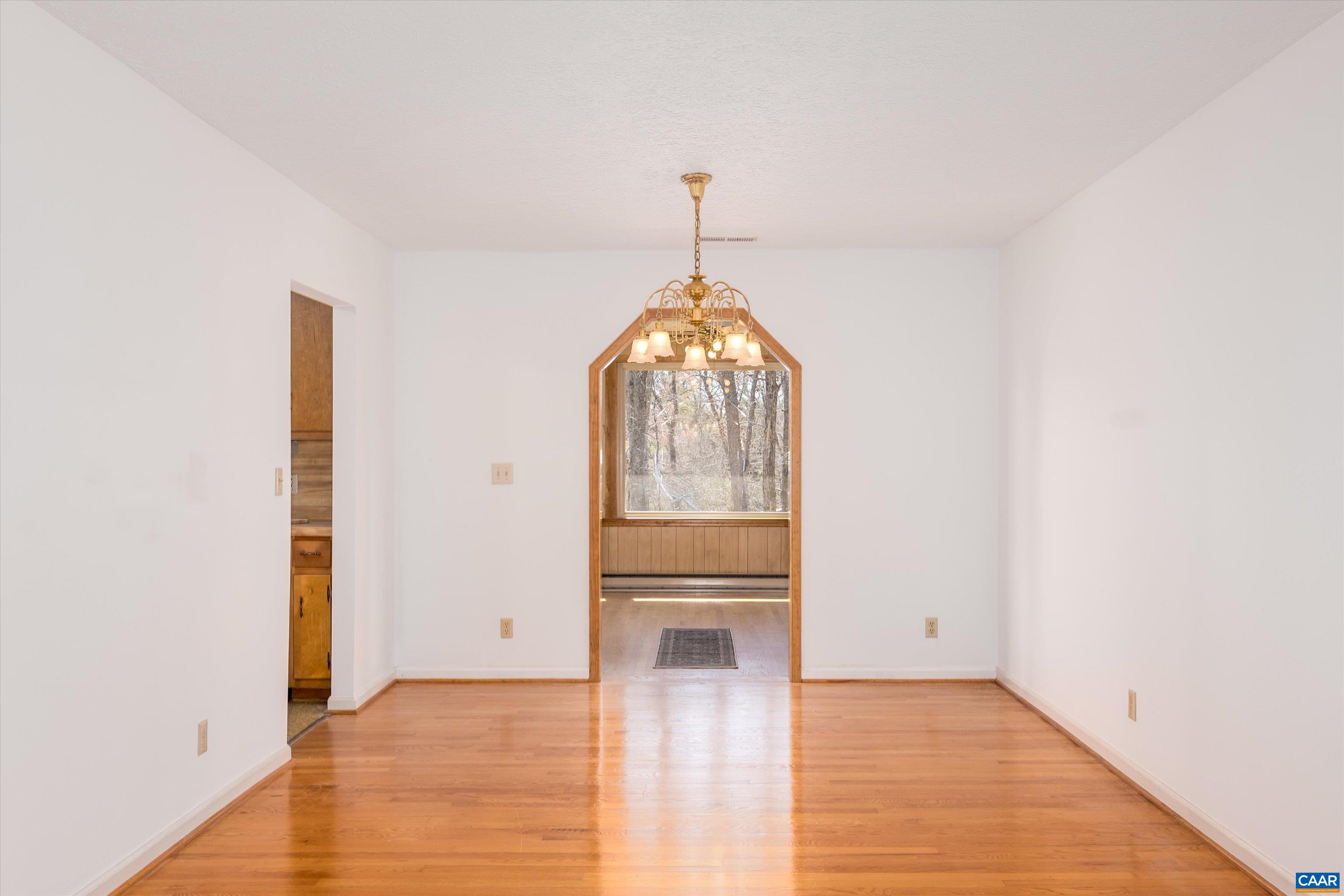 2296 THOMAS JEFFERSON PKWY