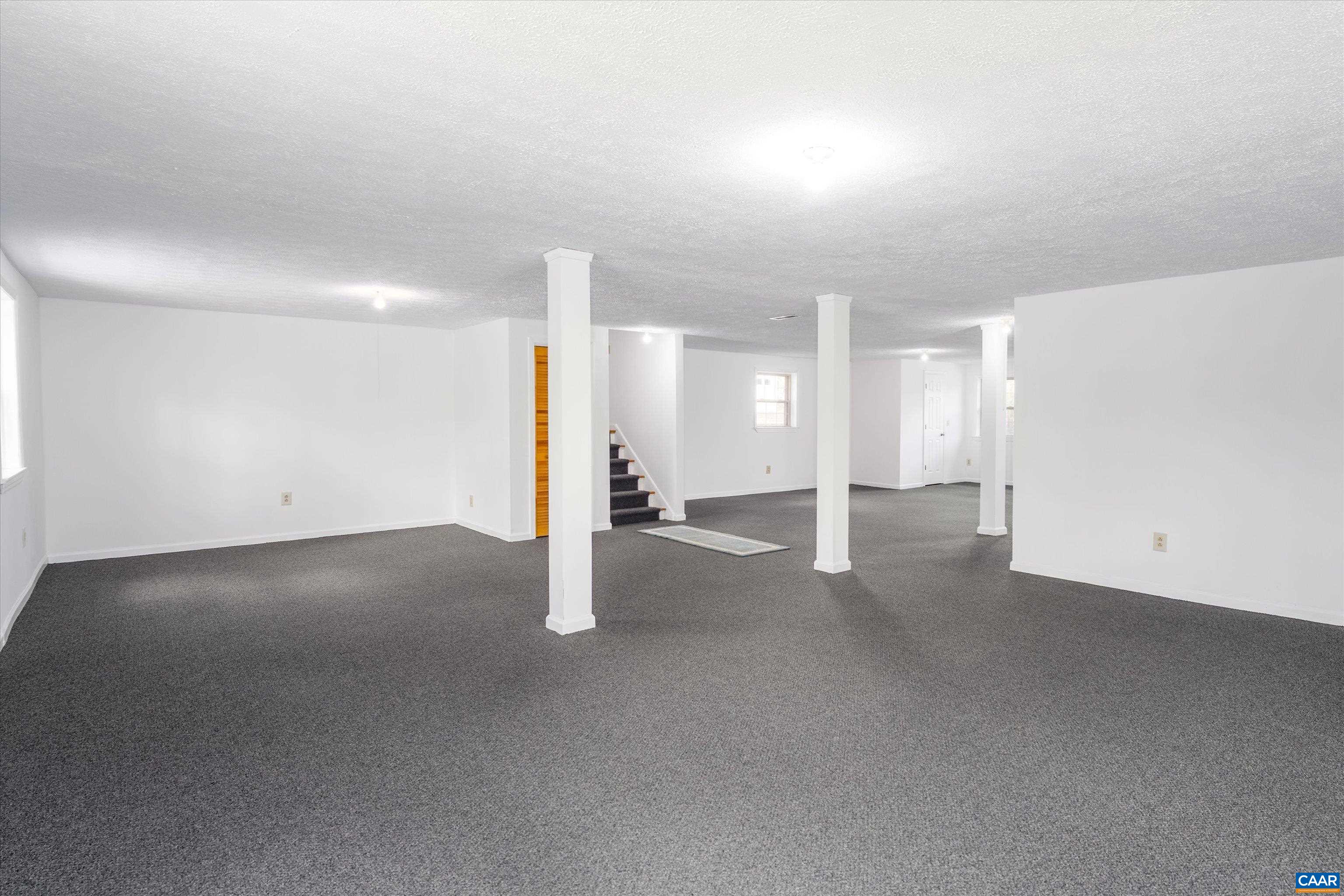 2296 THOMAS JEFFERSON PKWY