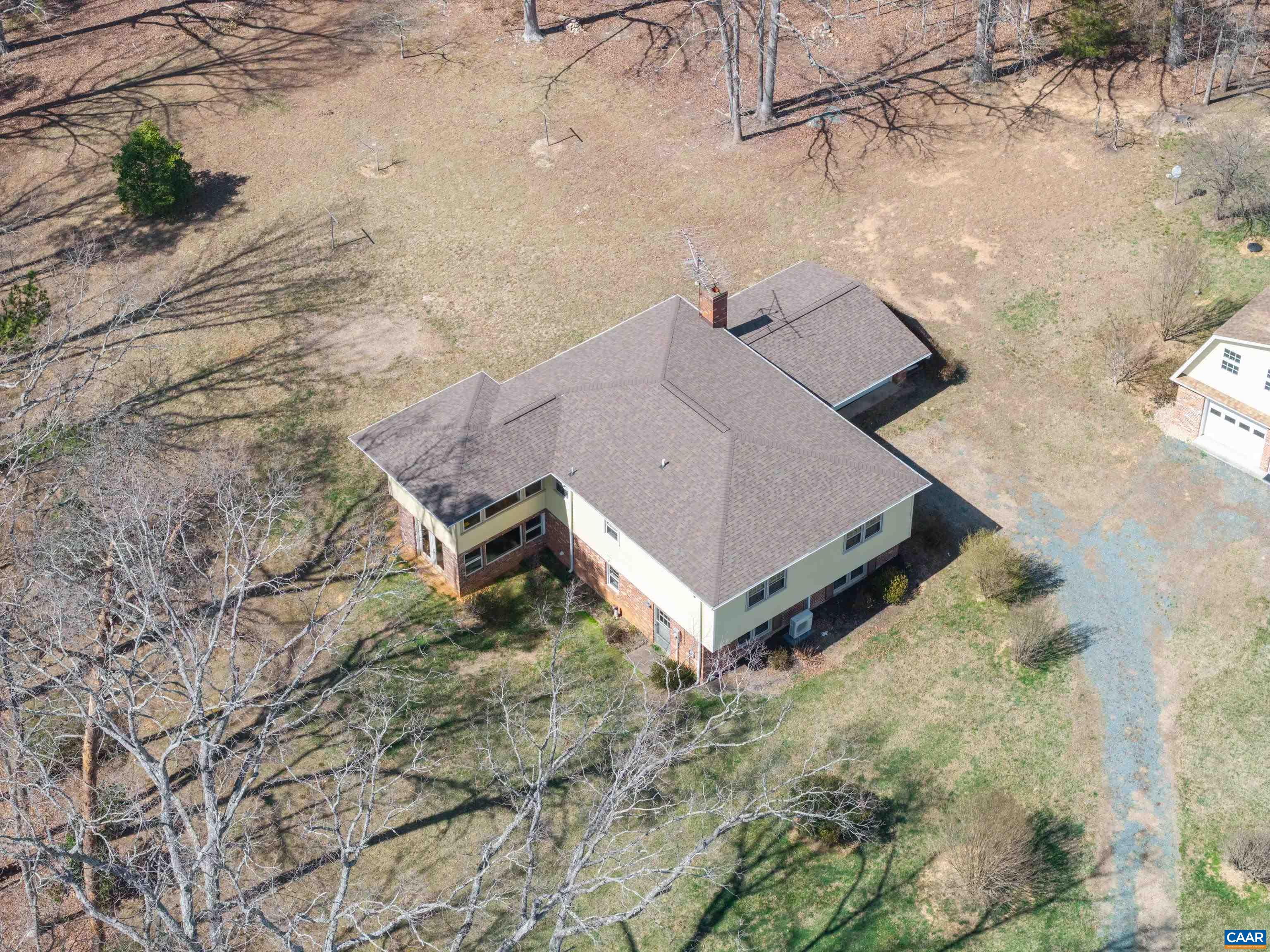 2296 THOMAS JEFFERSON PKWY