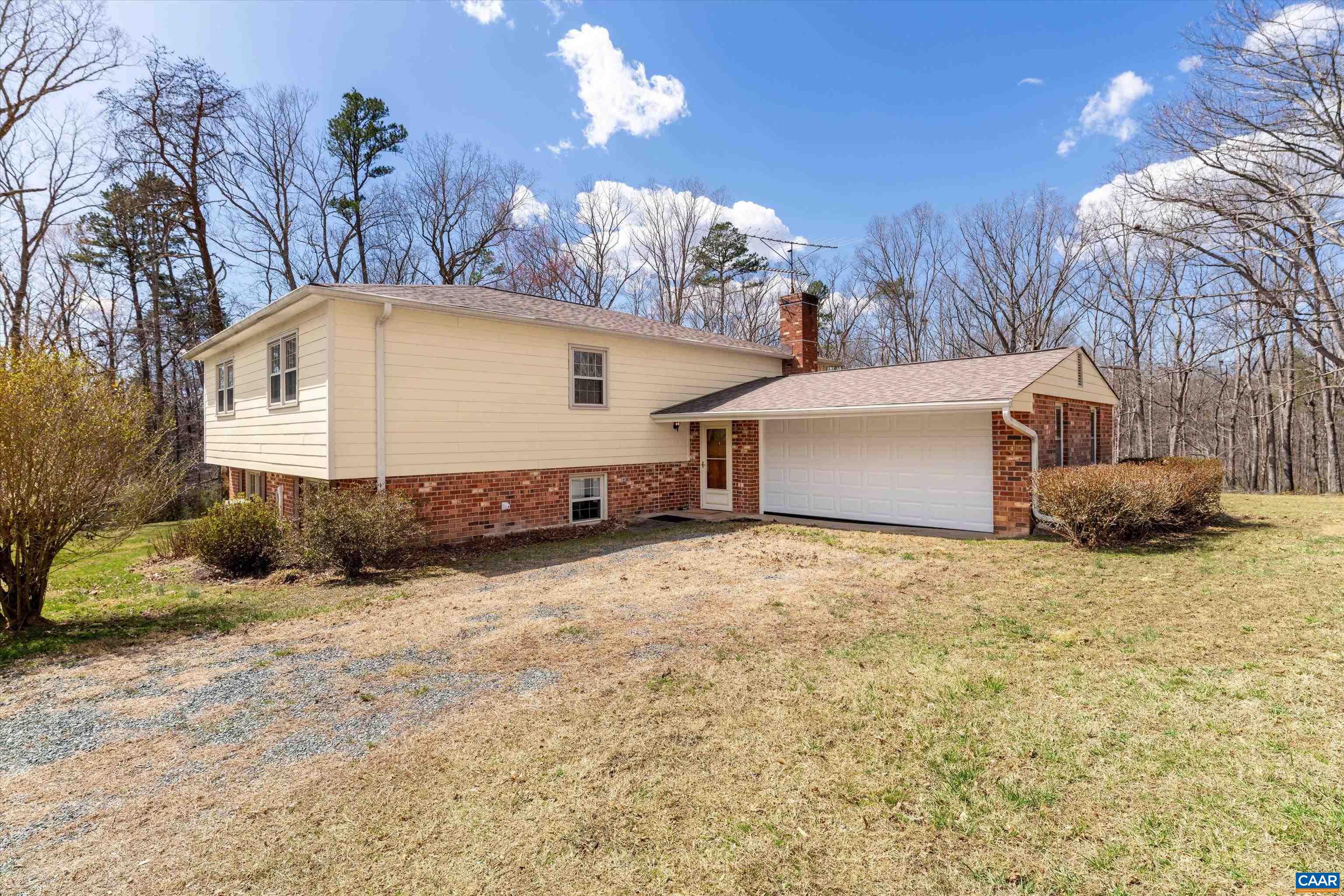 2296 THOMAS JEFFERSON PKWY