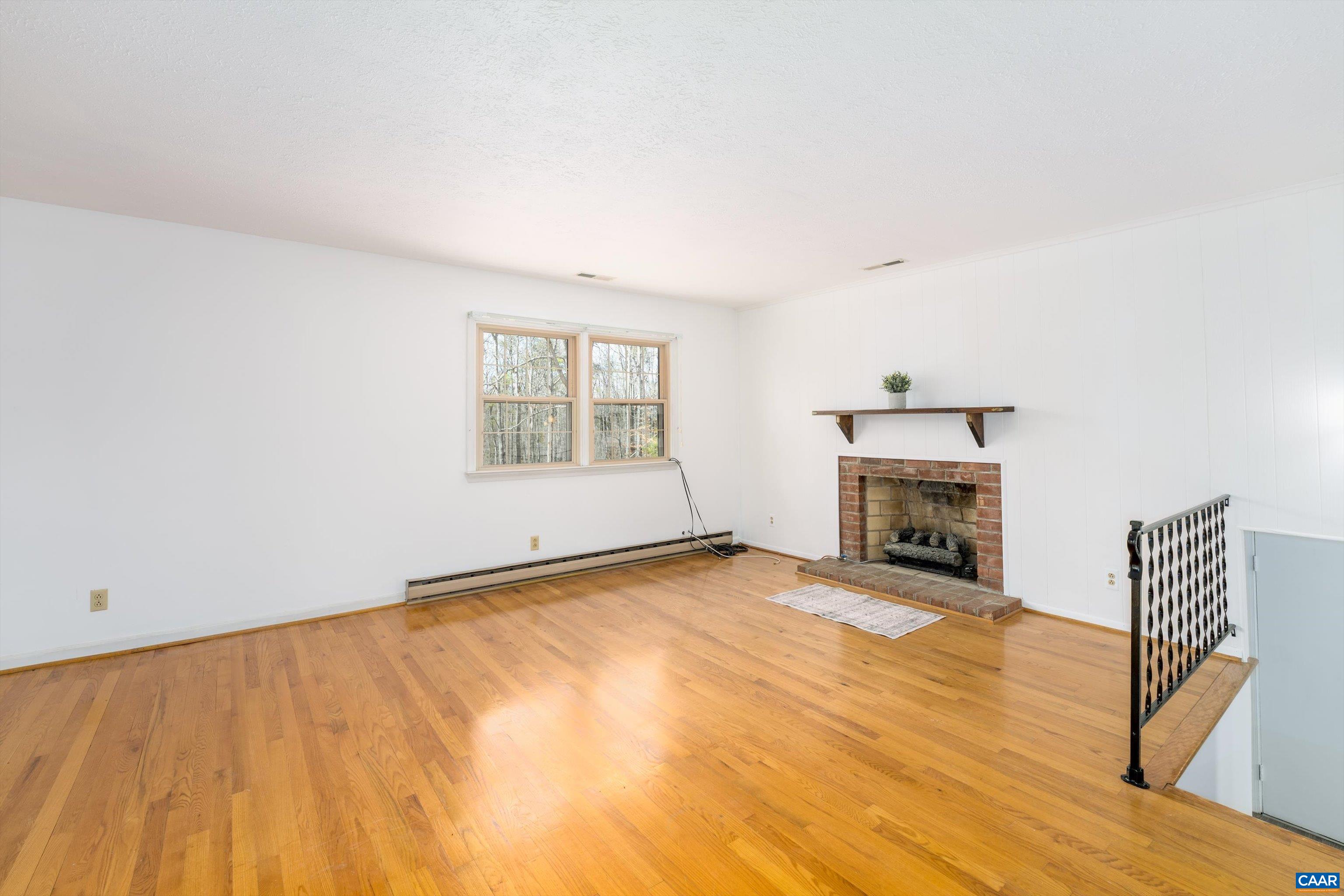 2296 THOMAS JEFFERSON PKWY
